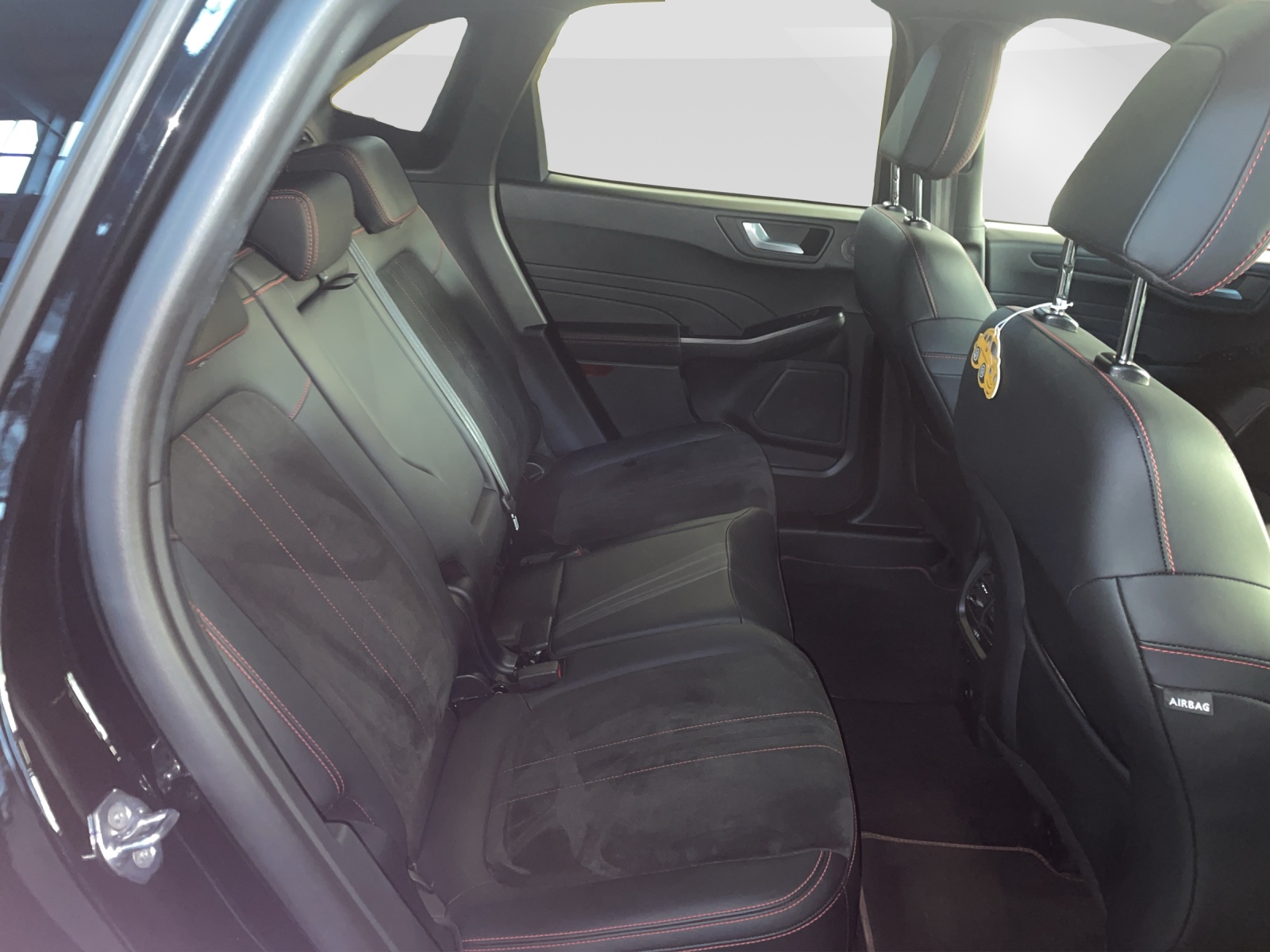 FORD Kuga 2.5 Hybrid ST-Line X 4x4-image-14