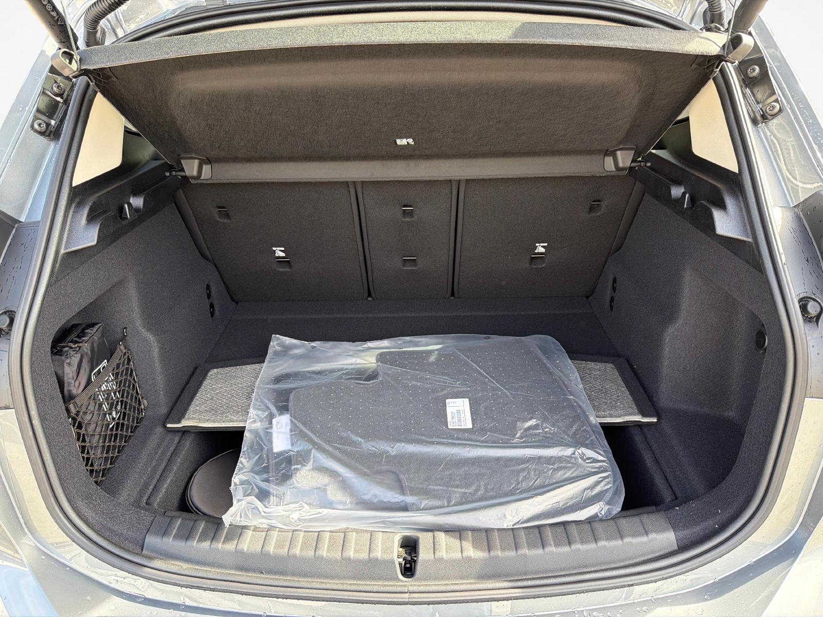 BMW 218d Active Tourer-image-19