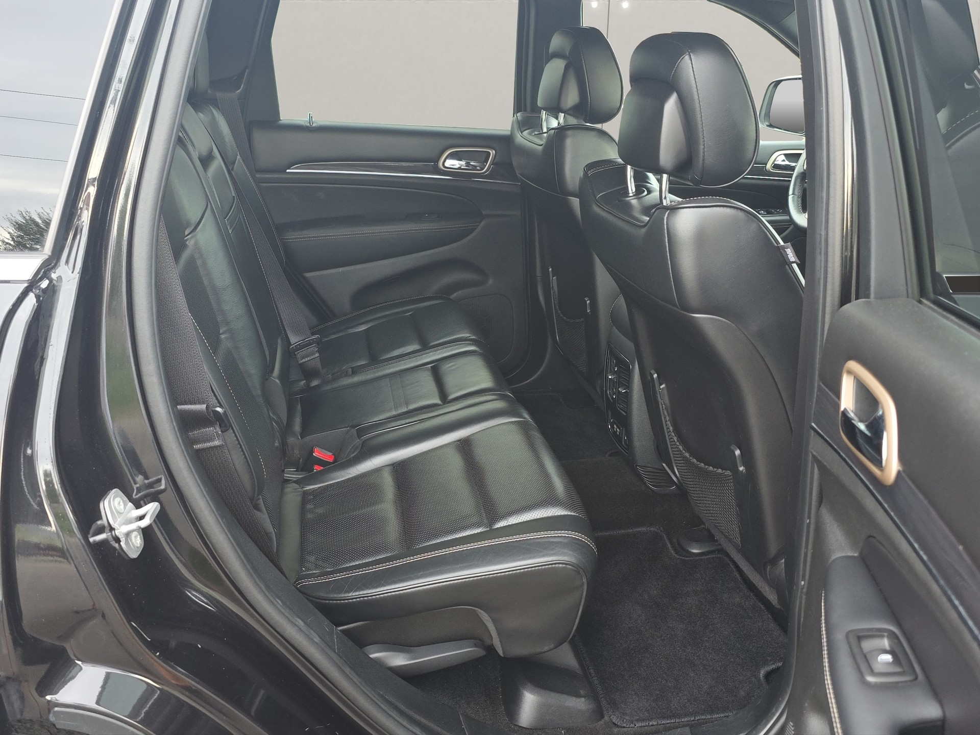 JEEP Grand Cherokee 3.0 CRD Overland Automatic-image-13