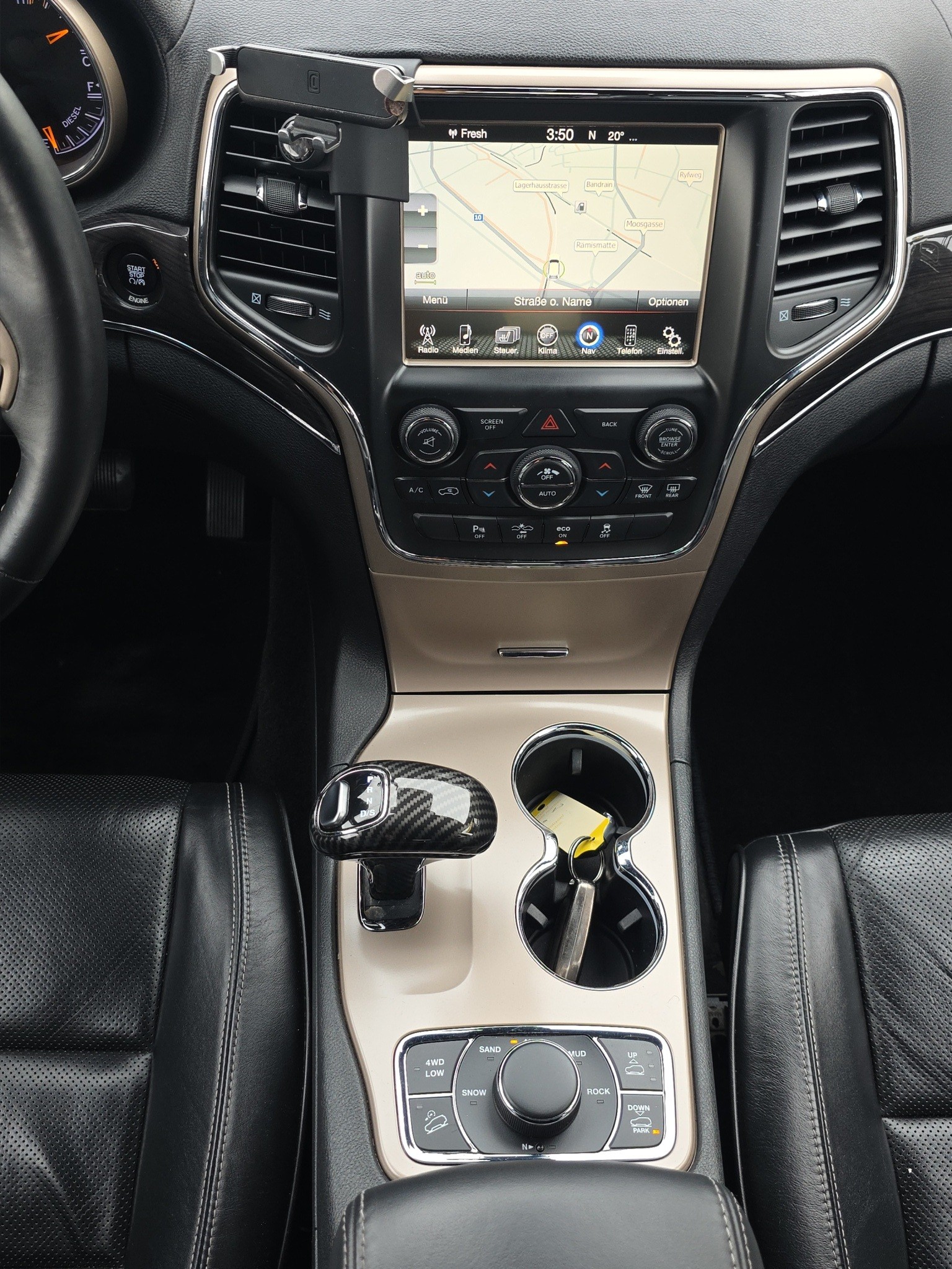 JEEP Grand Cherokee 3.0 CRD Overland Automatic-image-11