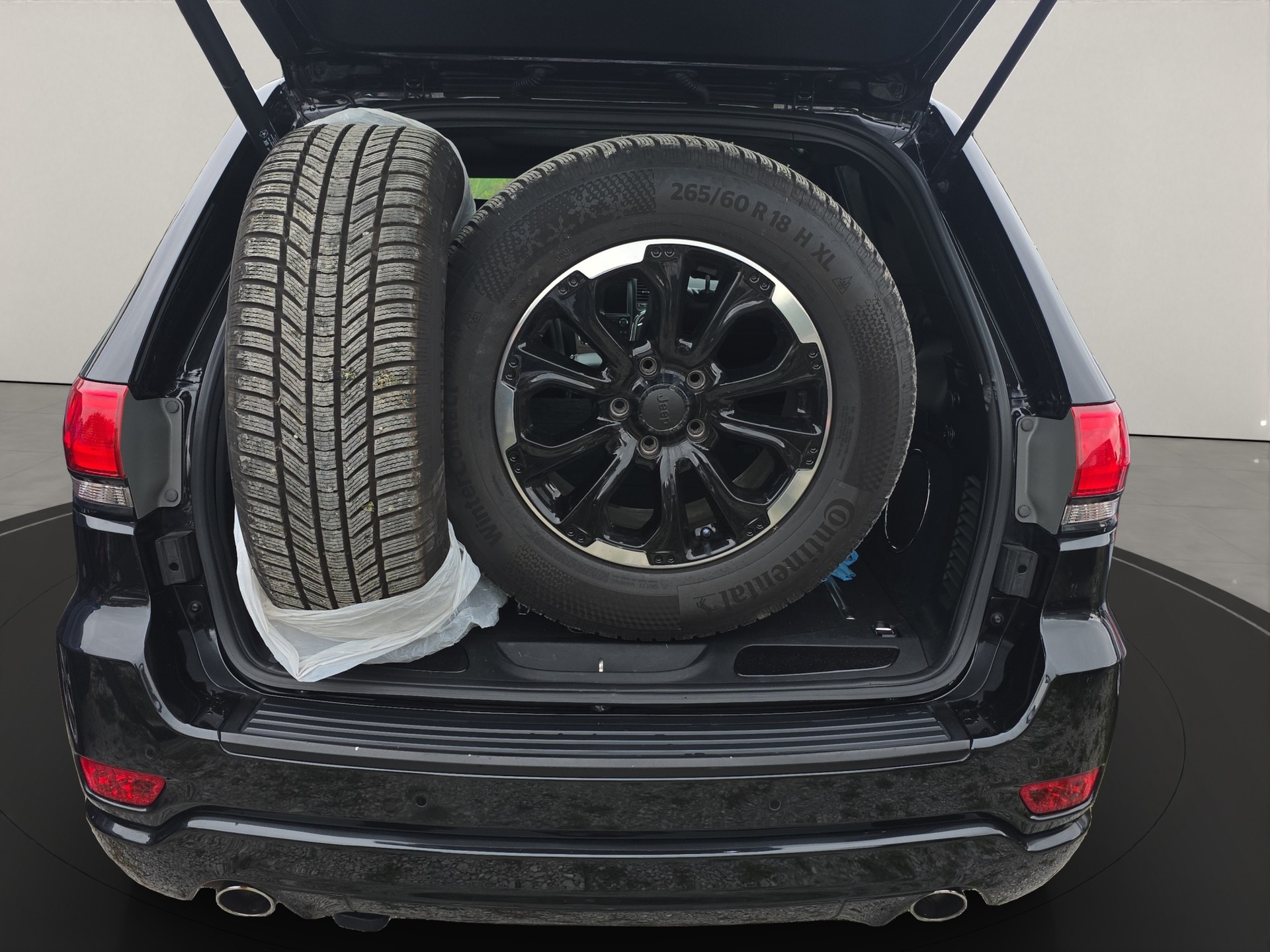 JEEP Grand Cherokee 3.0 CRD Overland Automatic-image-14