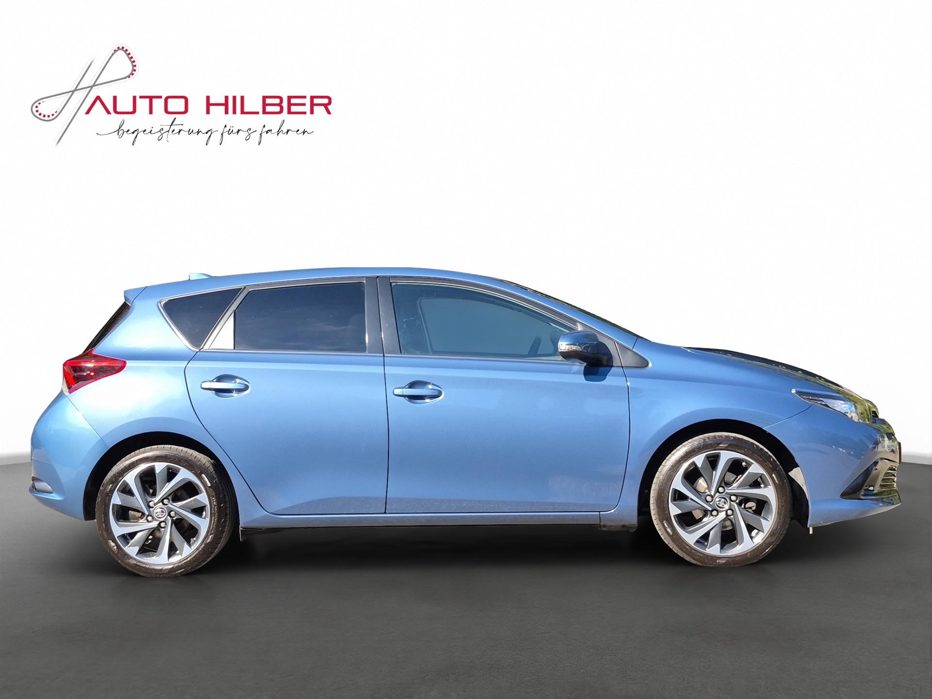 TOYOTA Auris 1.8 HSD Trend e-CVT *Anhängerkupplung/Garantie*-image-12