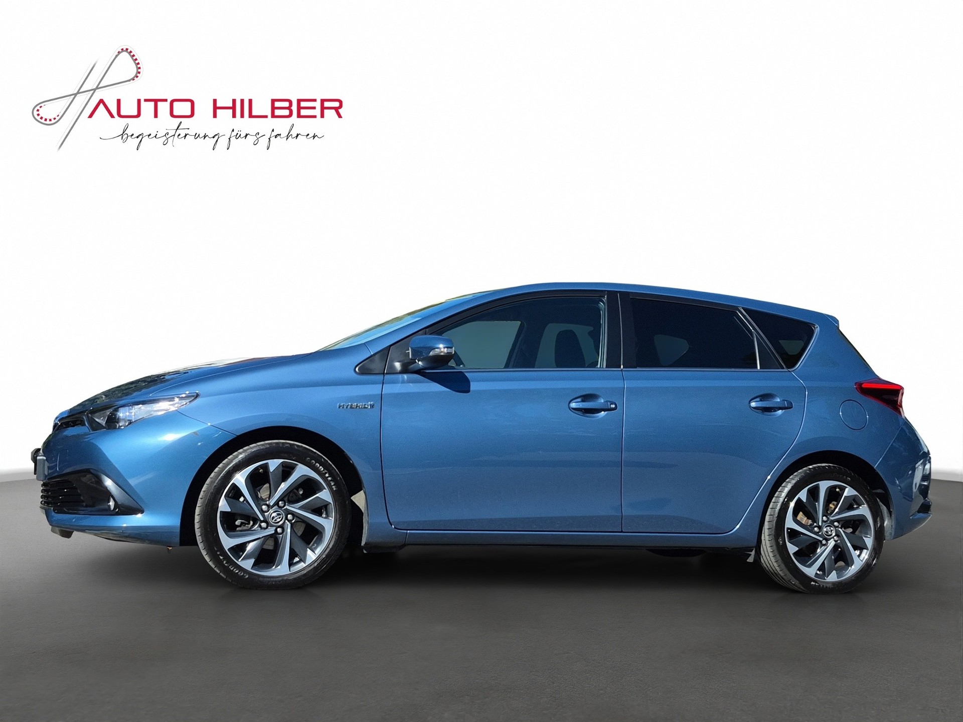 TOYOTA Auris 1.8 HSD Trend e-CVT *Anhängerkupplung/Garantie*-image-2