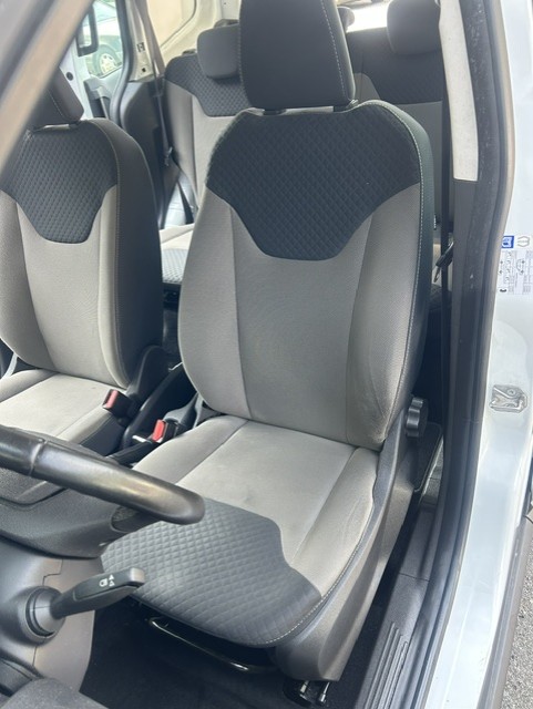 FORD Transit Courier Combi 1.5 TDCi Trend-image-2