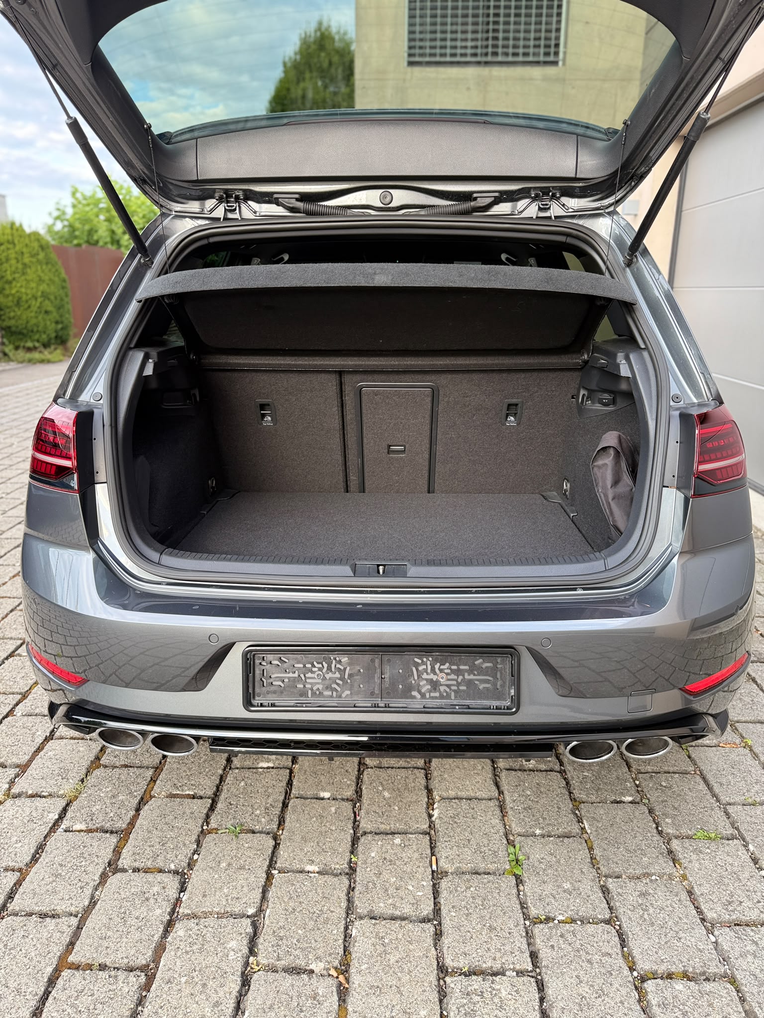VW 2.0 TSI R DSG 4motion-image-6