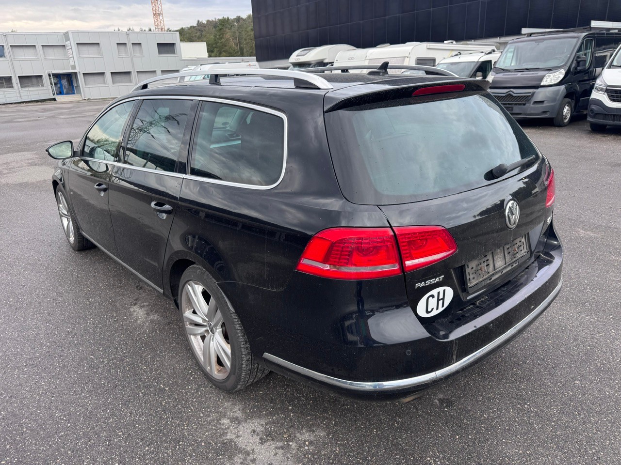 VW Passat Variant 2.0 TDI BMT 65th Ed. 4M DSG-image-3