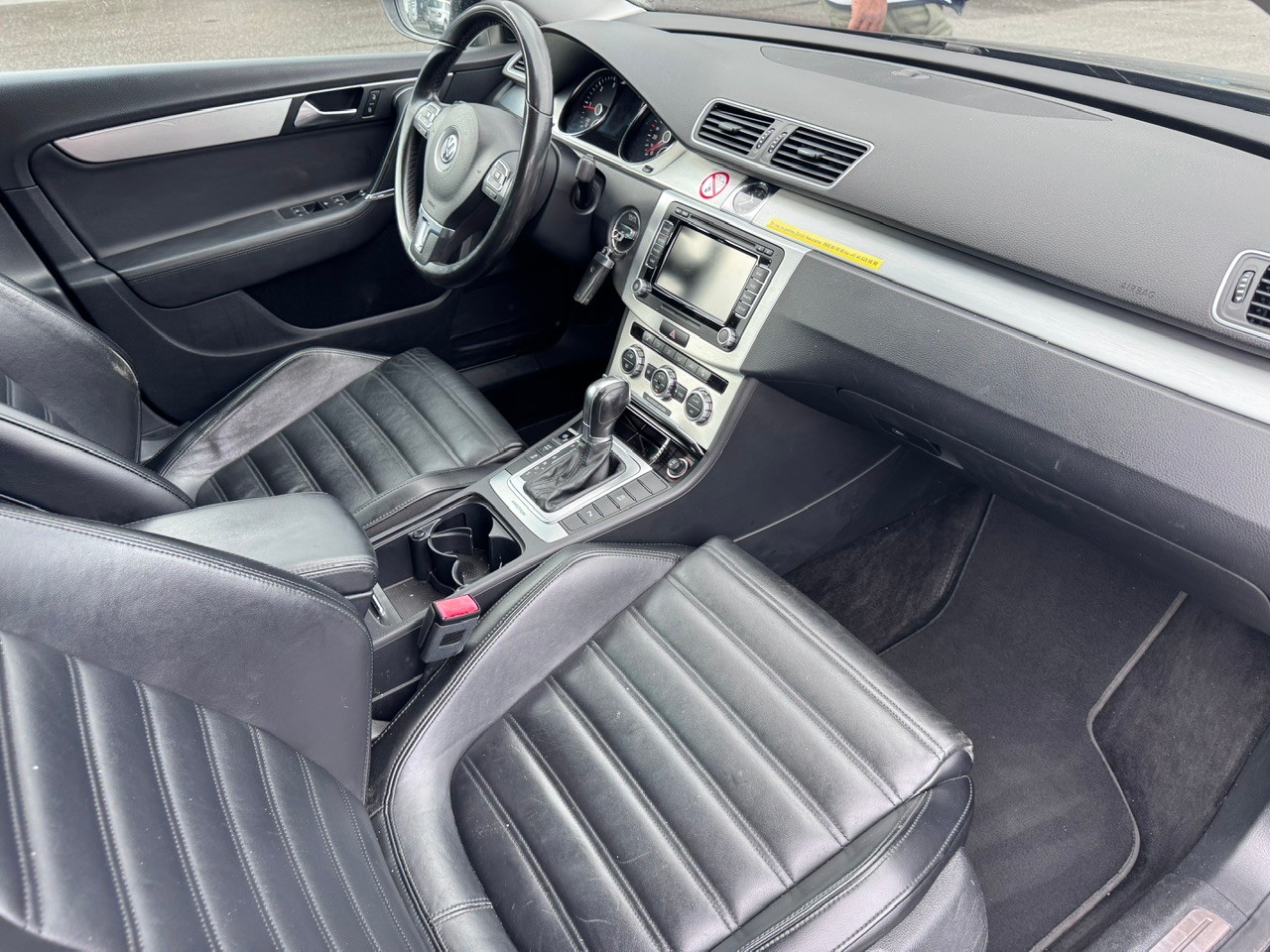 VW Passat Variant 2.0 TDI BMT 65th Ed. 4M DSG-image-5