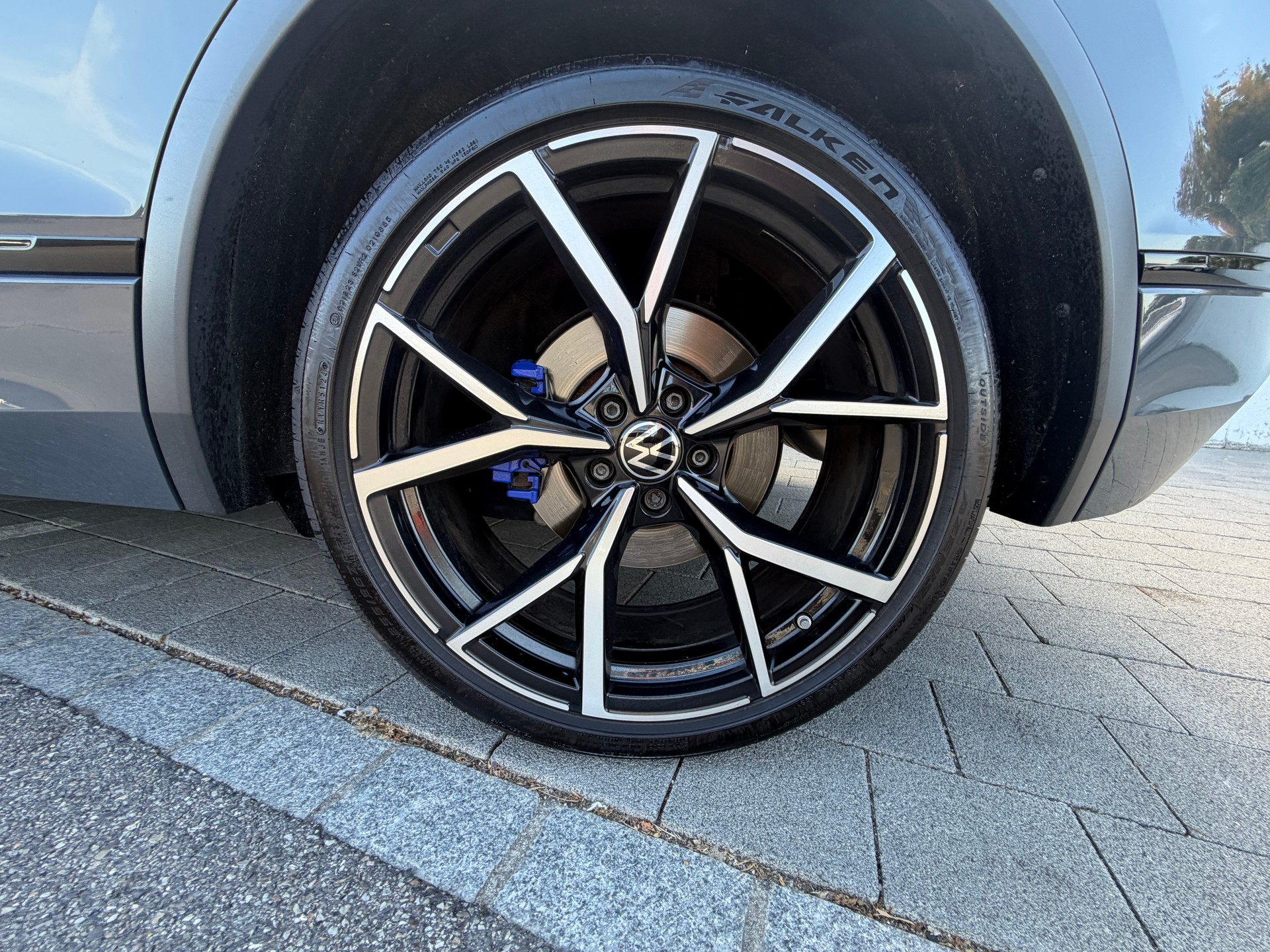 VW Tiguan 2.0TSI R 75 Edition 4Motion DSG-image-9
