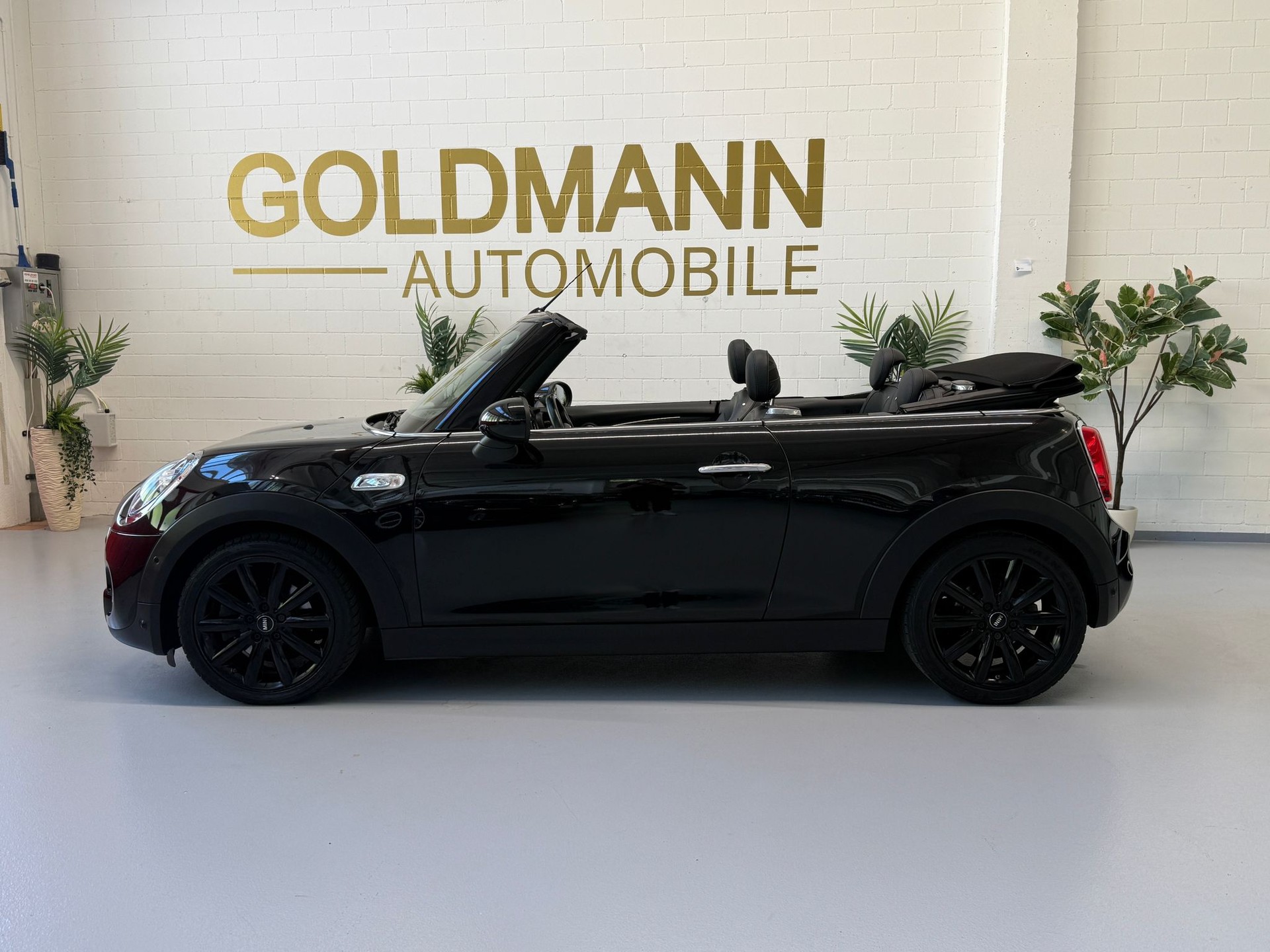 MINI Cooper SD Cabriolet Steptronic-image-21