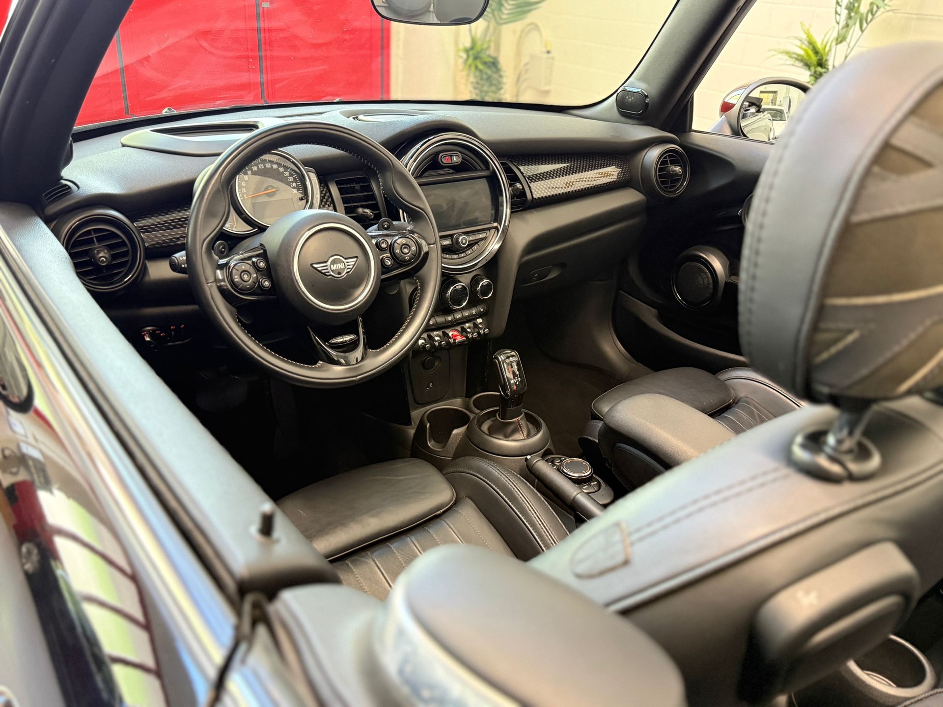 MINI Cooper SD Cabriolet Steptronic-image-14