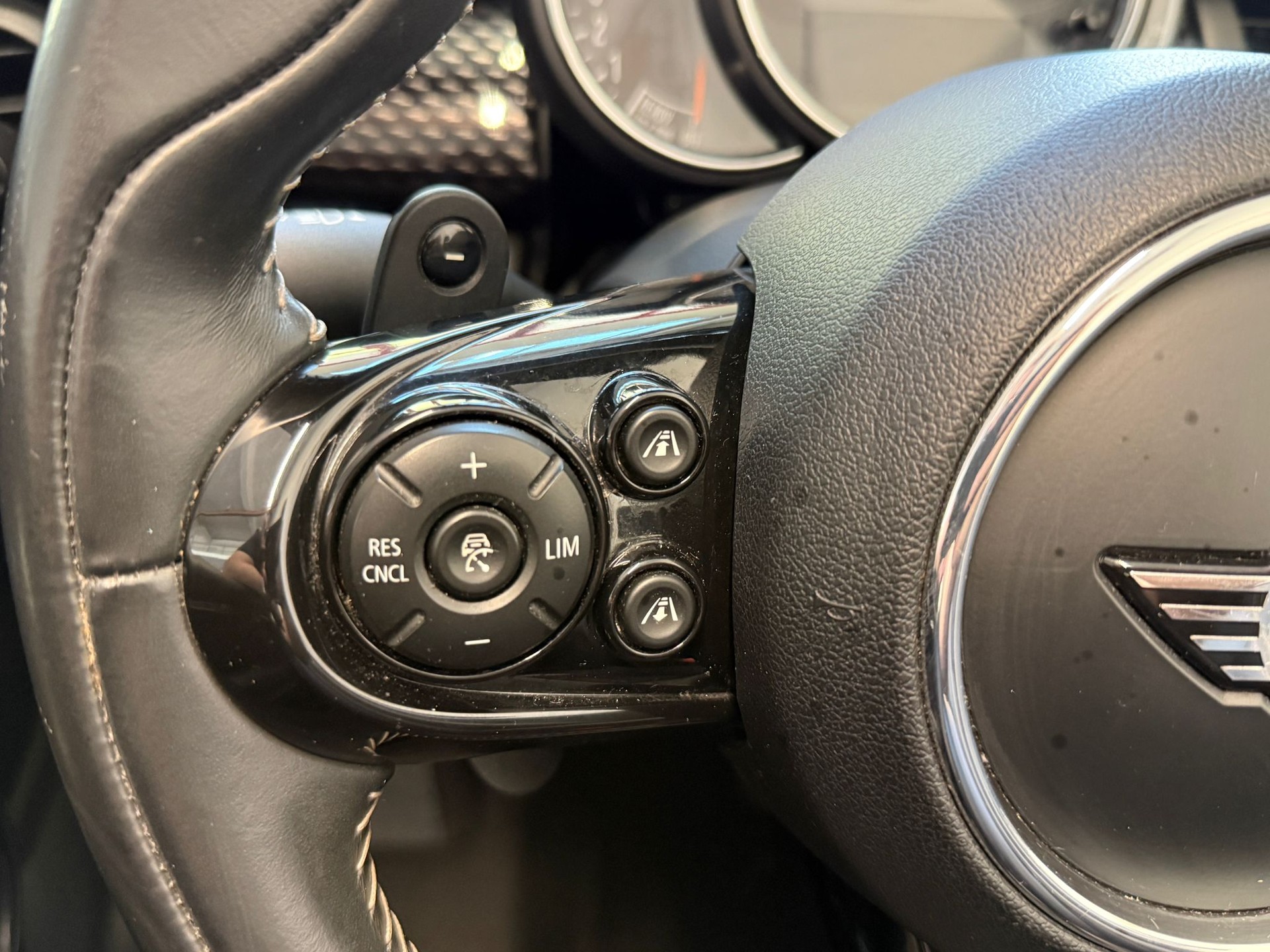 MINI Cooper SD Cabriolet Steptronic-image-19