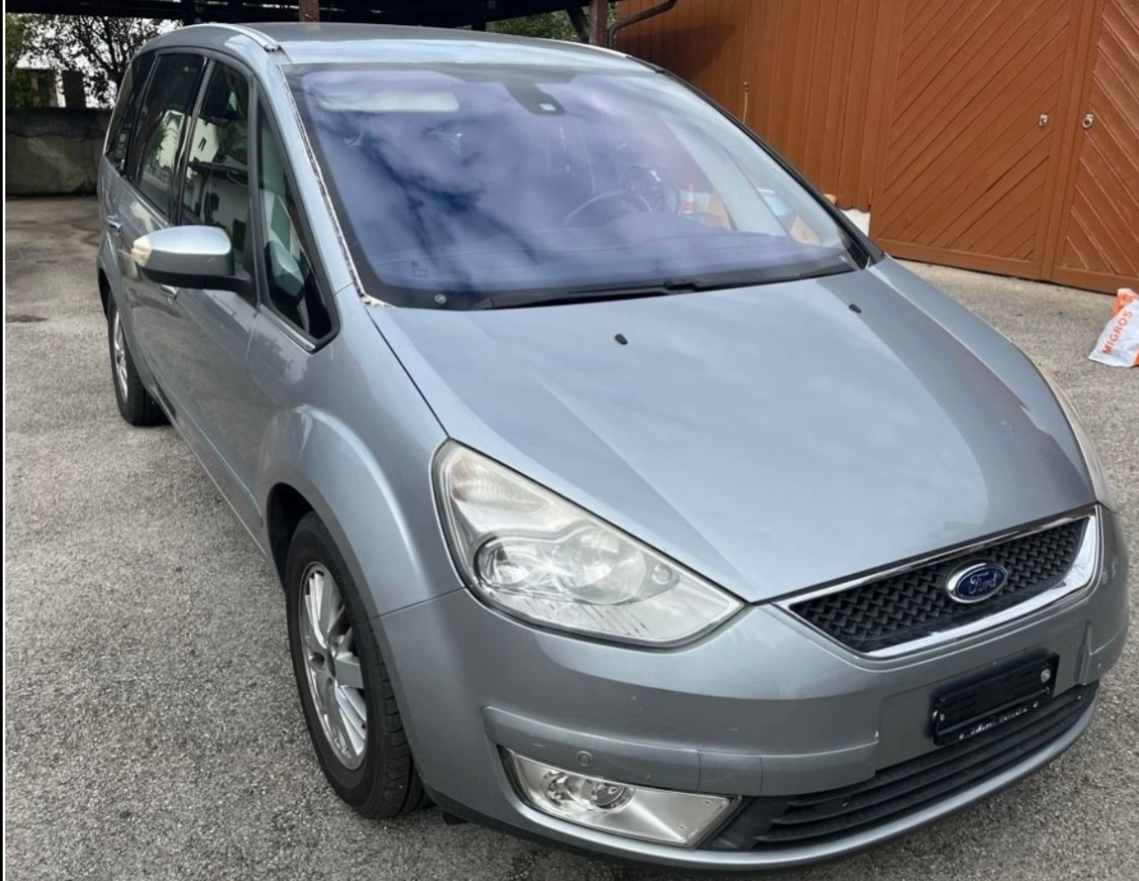 FORD Galaxy 2.3i Ambiente Automatic-image-2