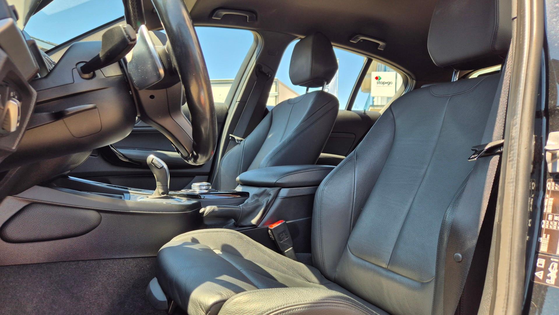 BMW 1er Reihe F20 120d xDrive SAG-image-9