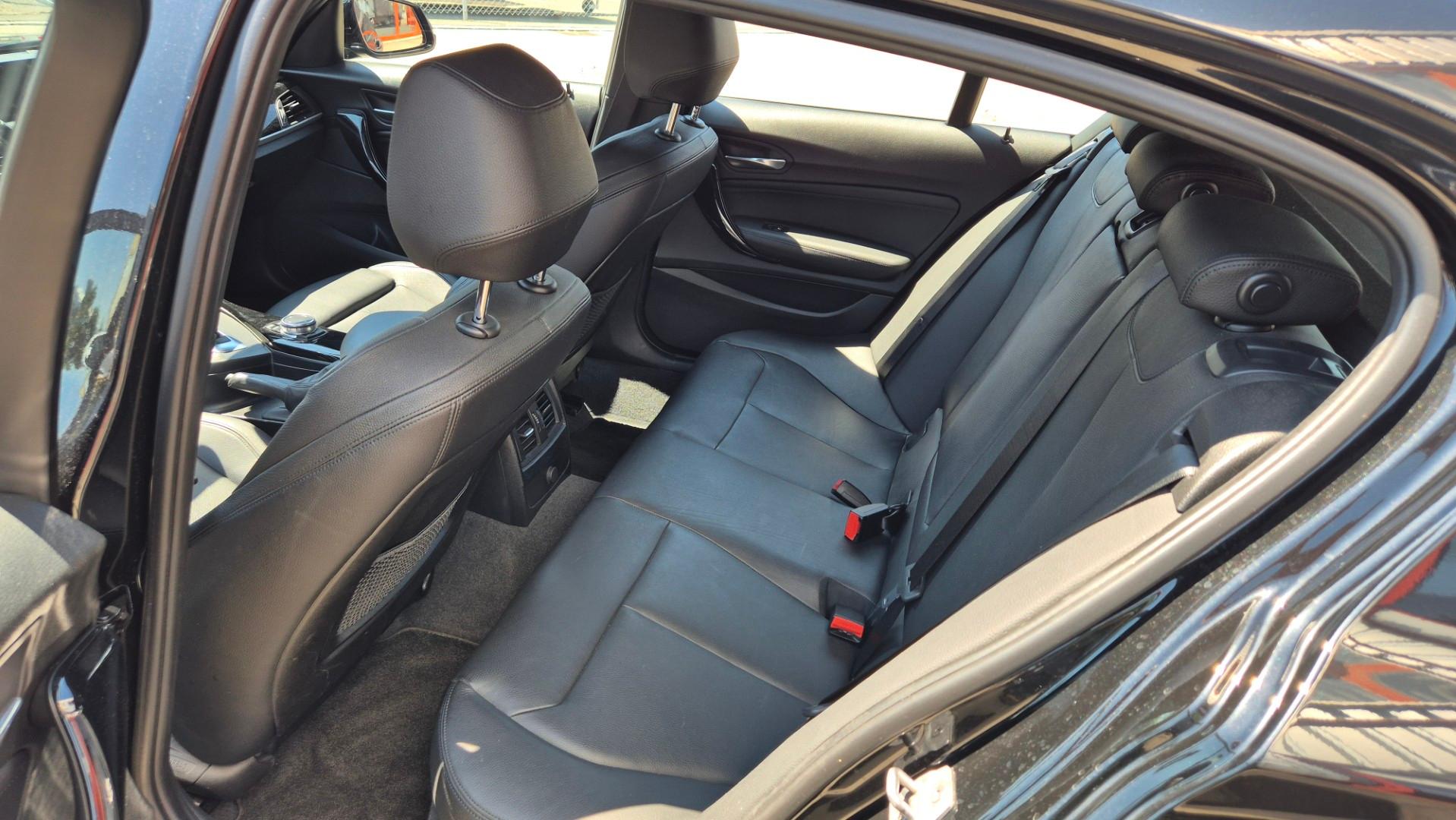 BMW 1er Reihe F20 120d xDrive SAG-image-10