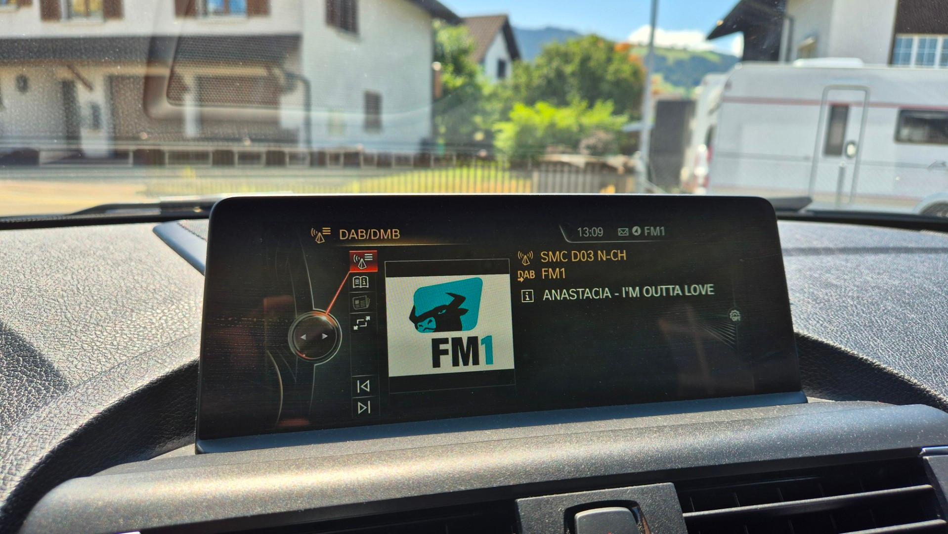 BMW 1er Reihe F20 120d xDrive SAG-image-15