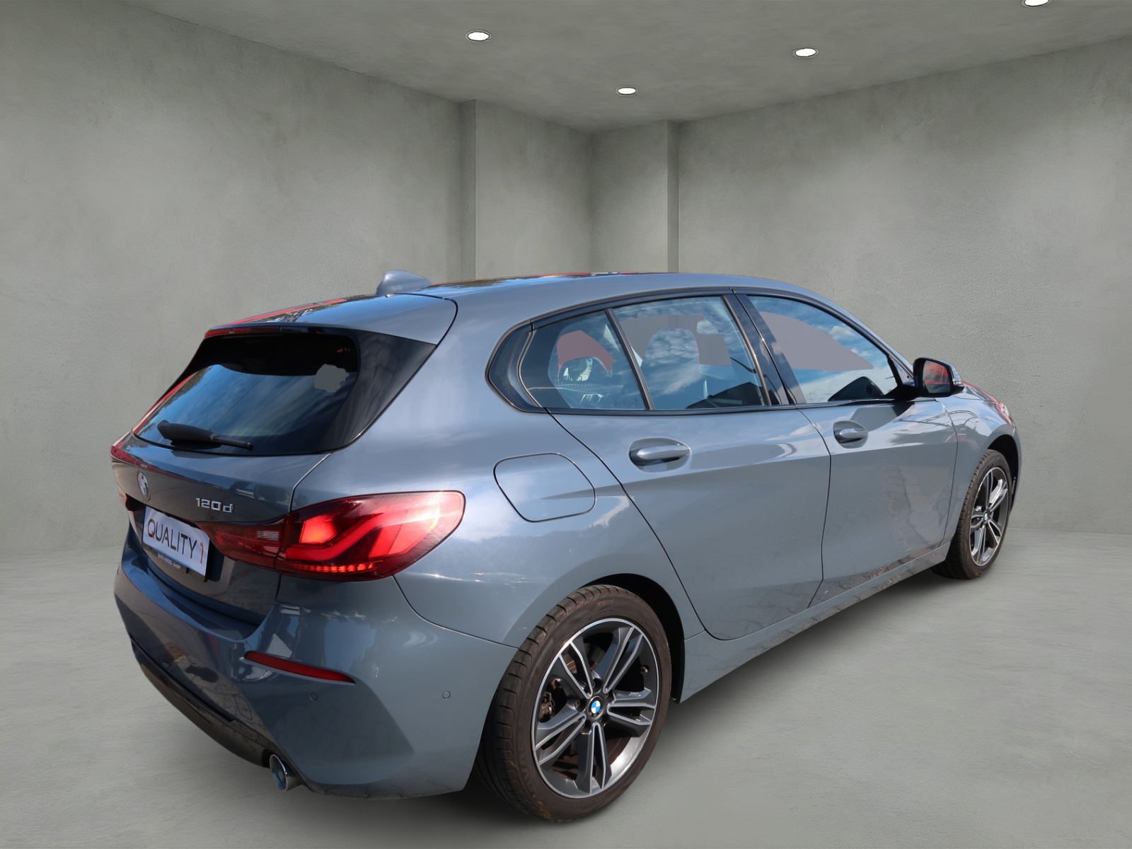 BMW 120d xDrive Steptronic Sport Line-image-4