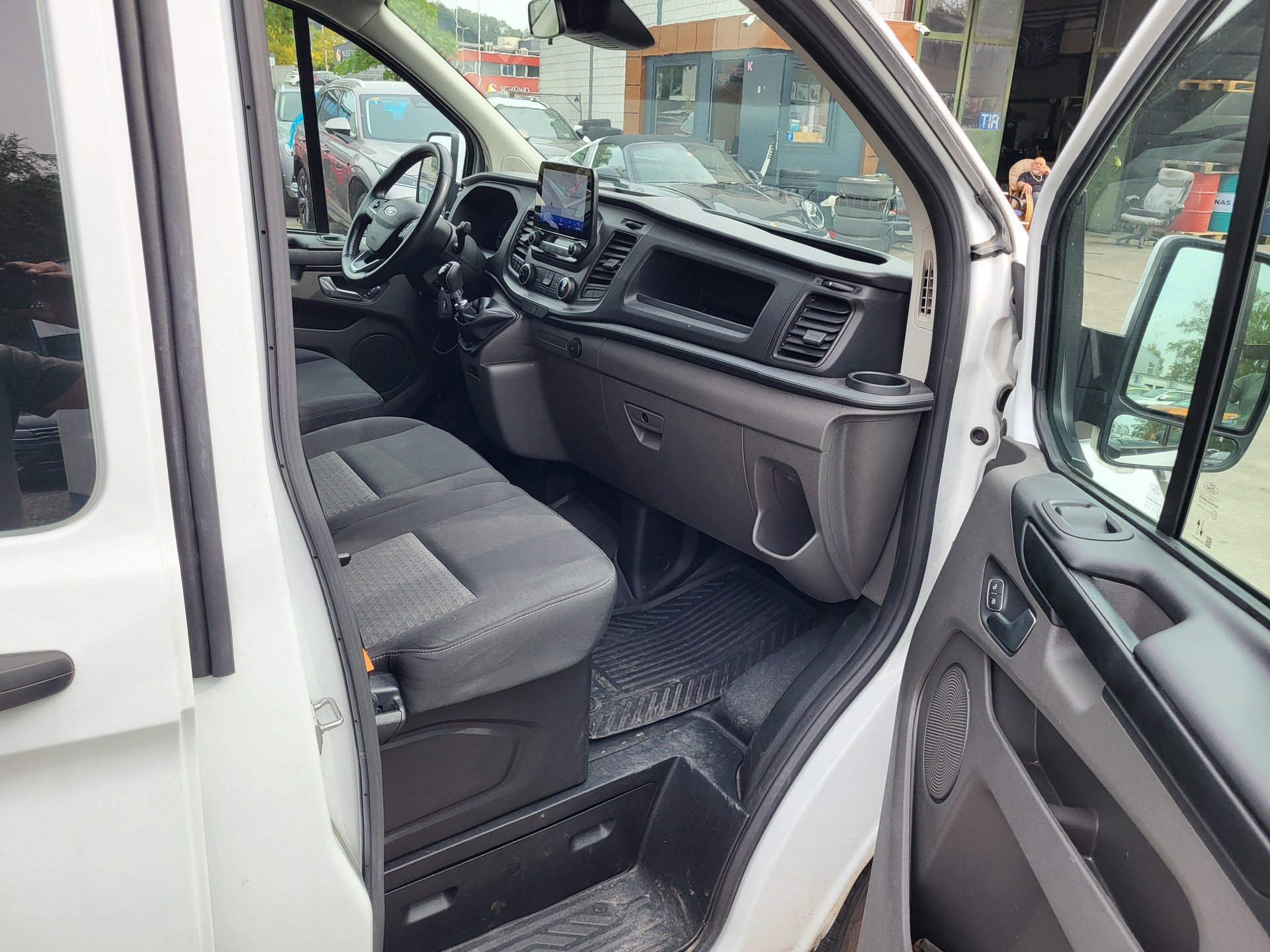 FORD Transit Custom Van 280 L1H1Trend-image-10