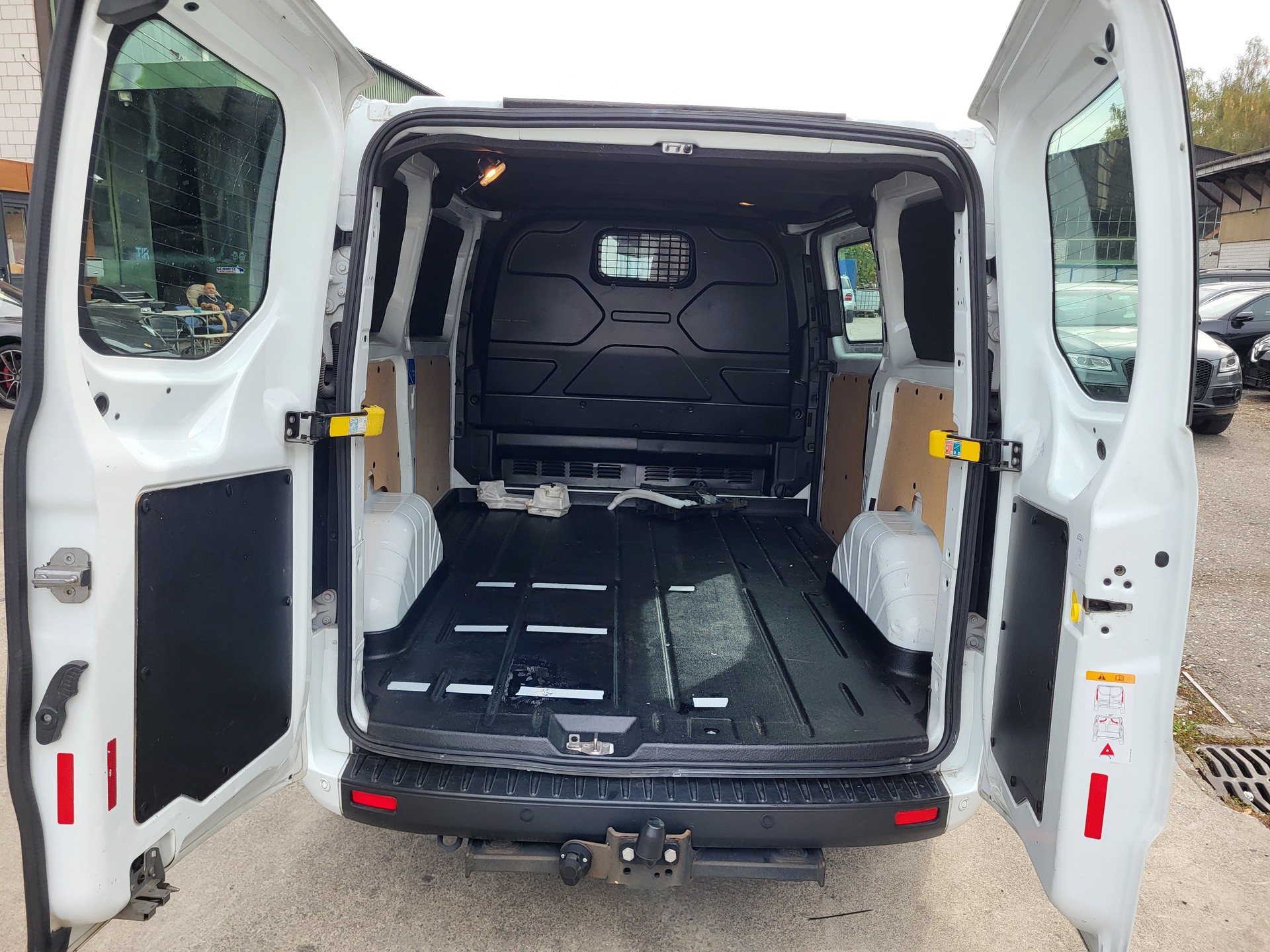 FORD Transit Custom Van 280 L1H1Trend-image-13