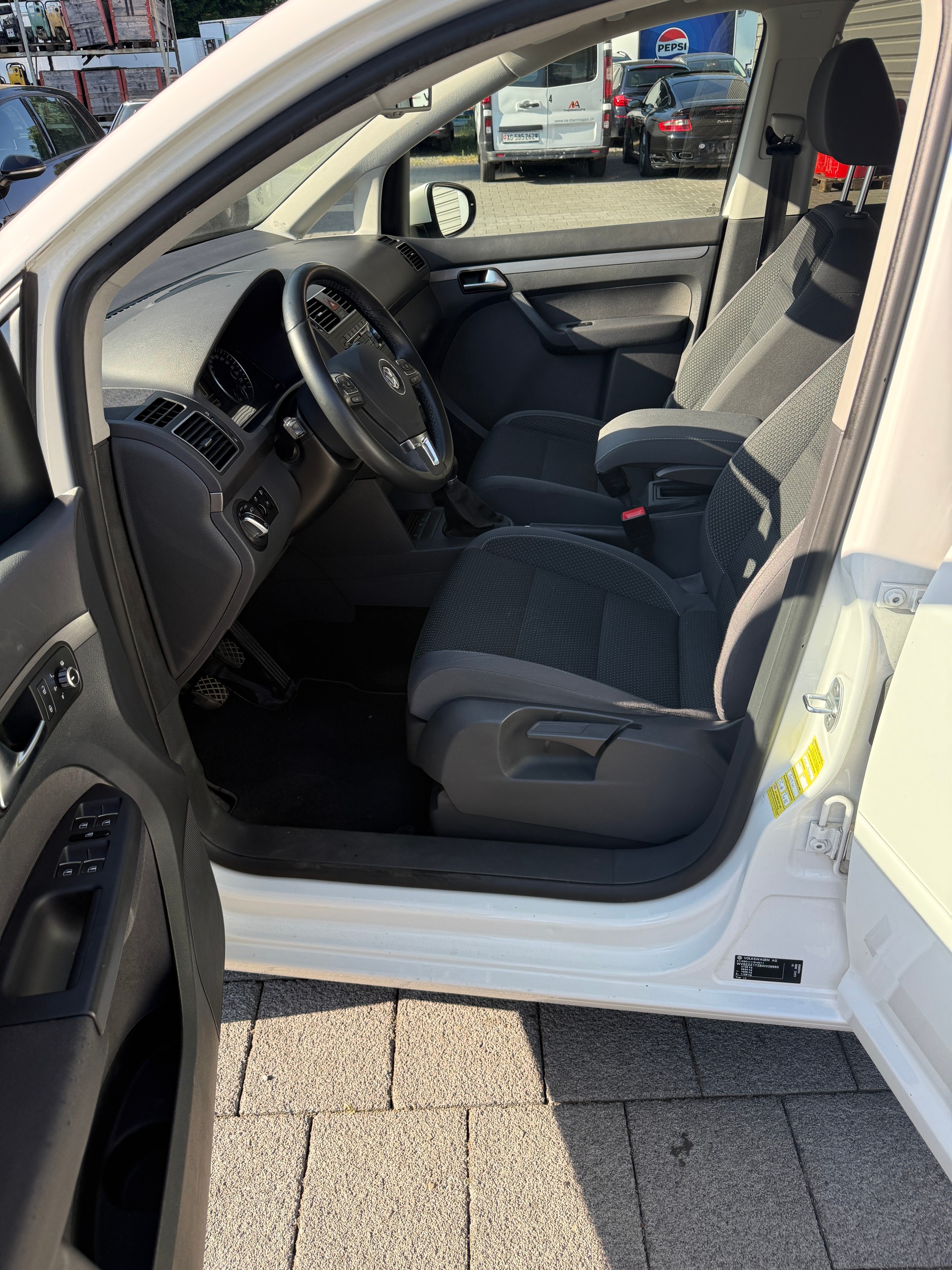 VW Touran 1.4 TSI Comfortline-image-10