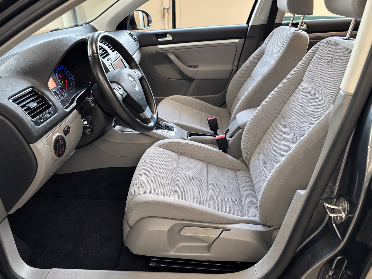 VW Golf Variant 1.4 TSI Comfortline DSG-image-16