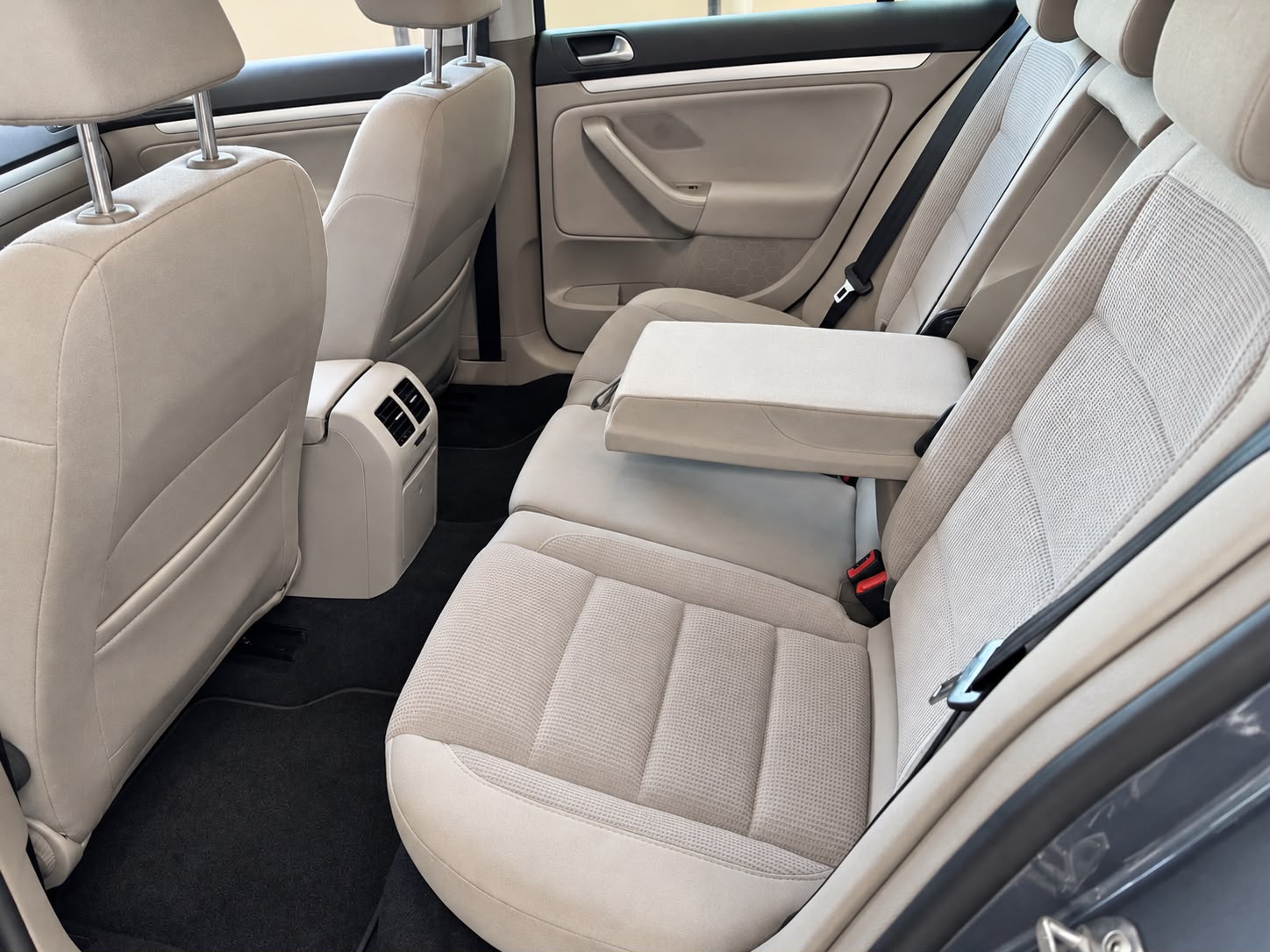 VW Golf Variant 1.4 TSI Comfortline DSG-image-22