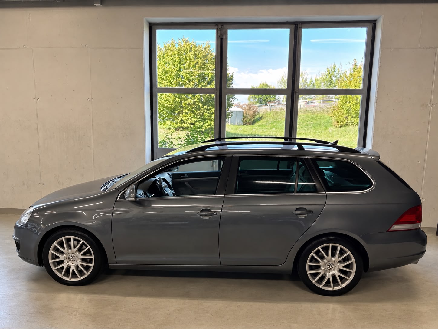 VW Golf Variant 1.4 TSI Comfortline DSG-image-6