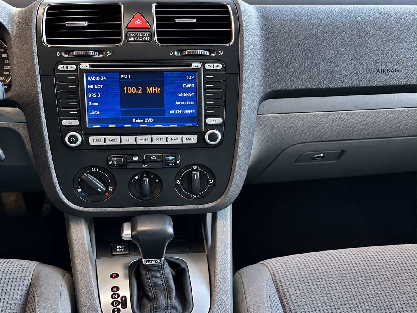 VW Golf Variant 1.4 TSI Comfortline DSG-image-25