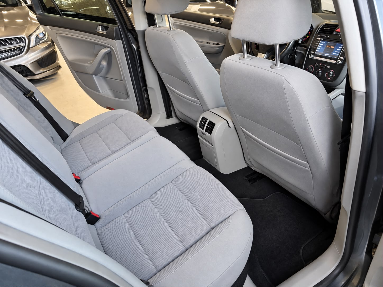 VW Golf Variant 1.4 TSI Comfortline DSG-image-21