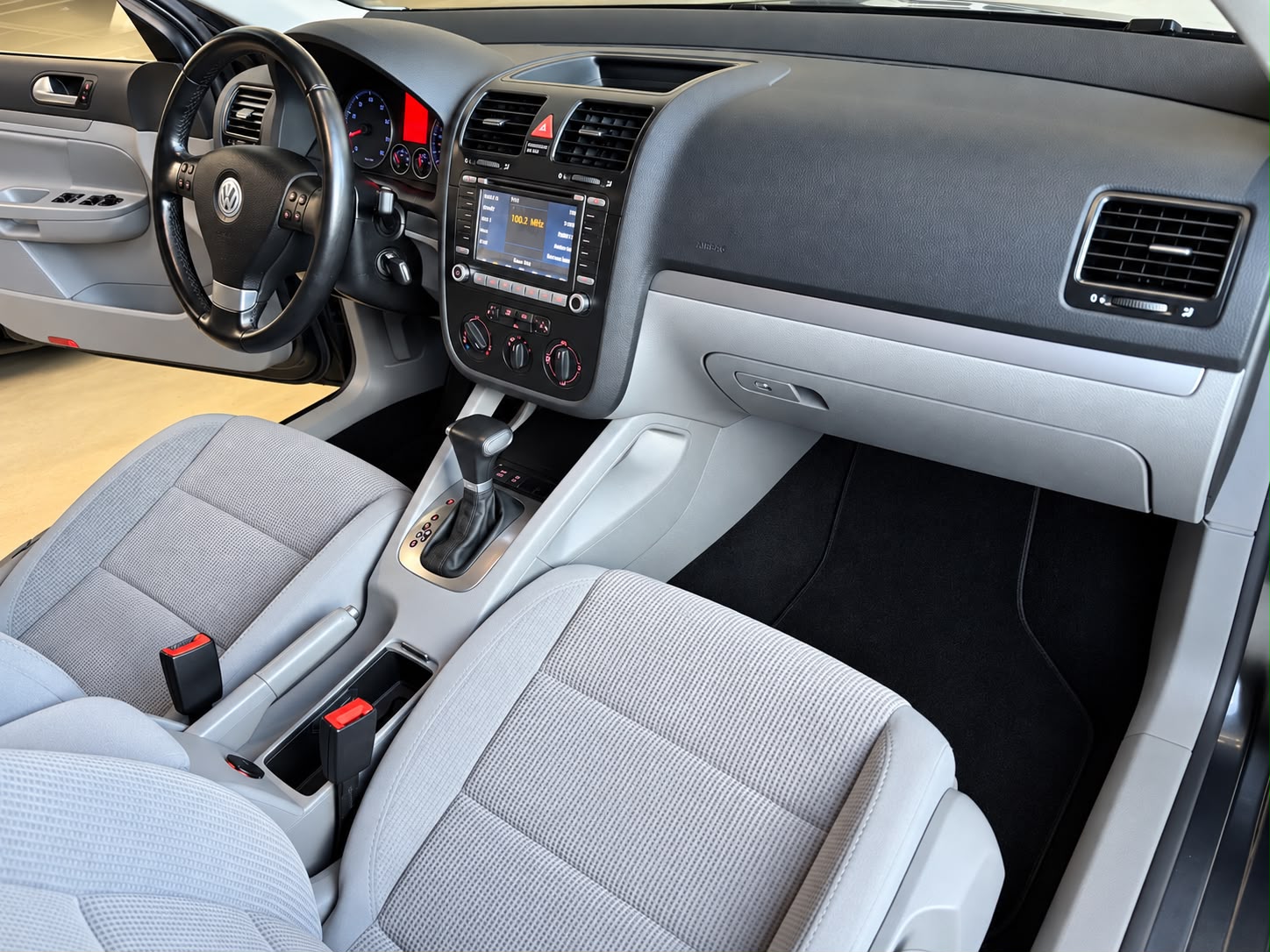 VW Golf Variant 1.4 TSI Comfortline DSG-image-14