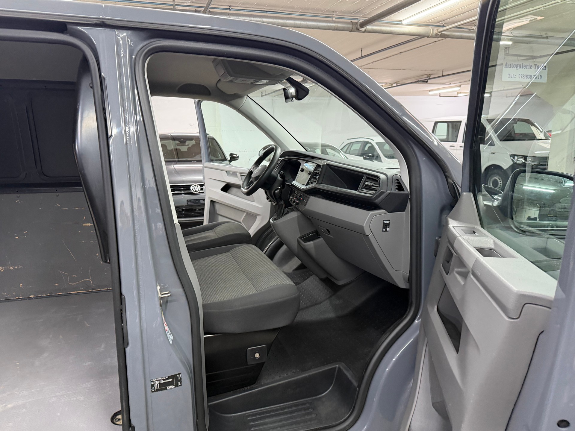 VW T6.1 2.0 Bi-TDI 4Motion DSG-image-12