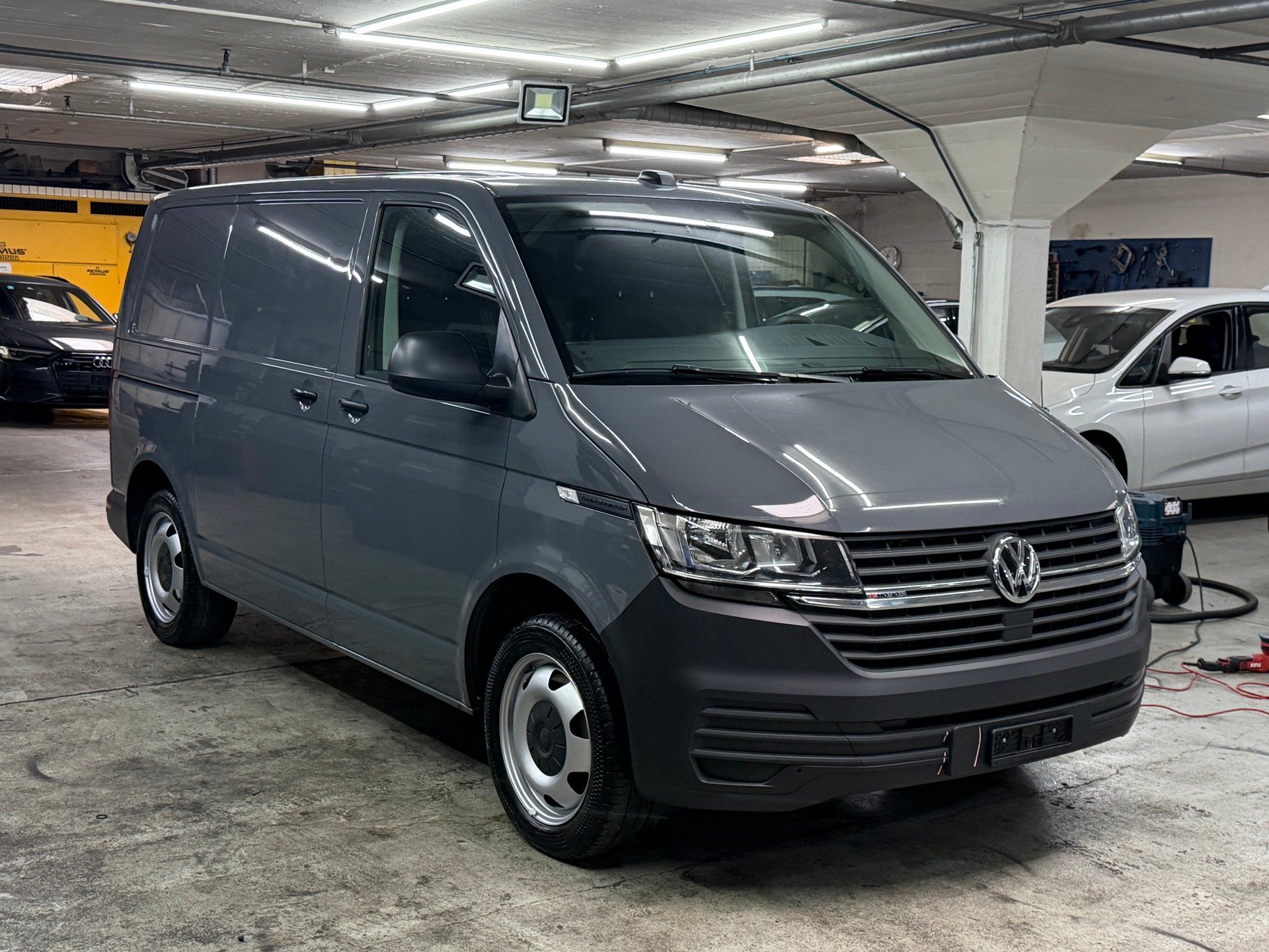 VW T6.1 2.0 Bi-TDI 4Motion DSG-image-4