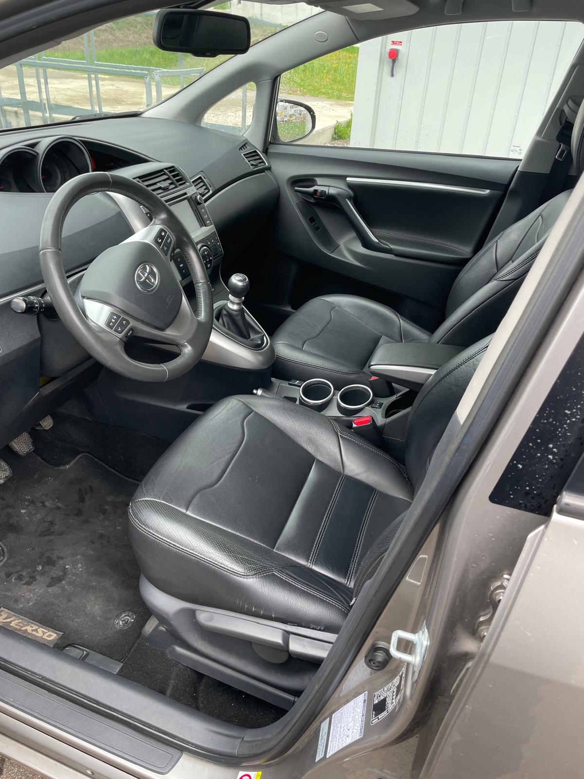 TOYOTA Verso 1.6 D-4D SwissTrend-image-9