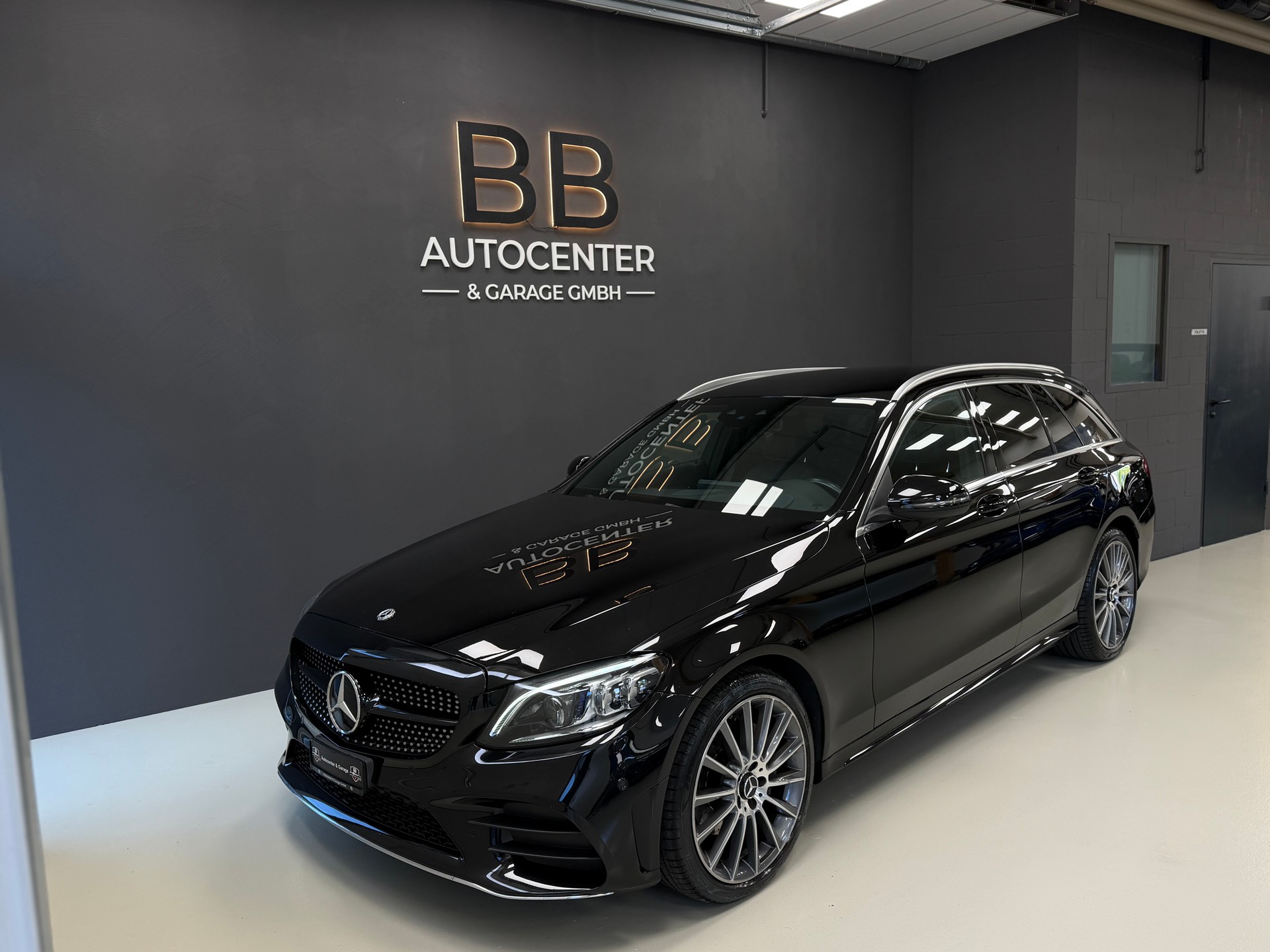 MERCEDES-BENZ C 200 Swiss Star AMG Line 4M 9G-Tronic-image-0