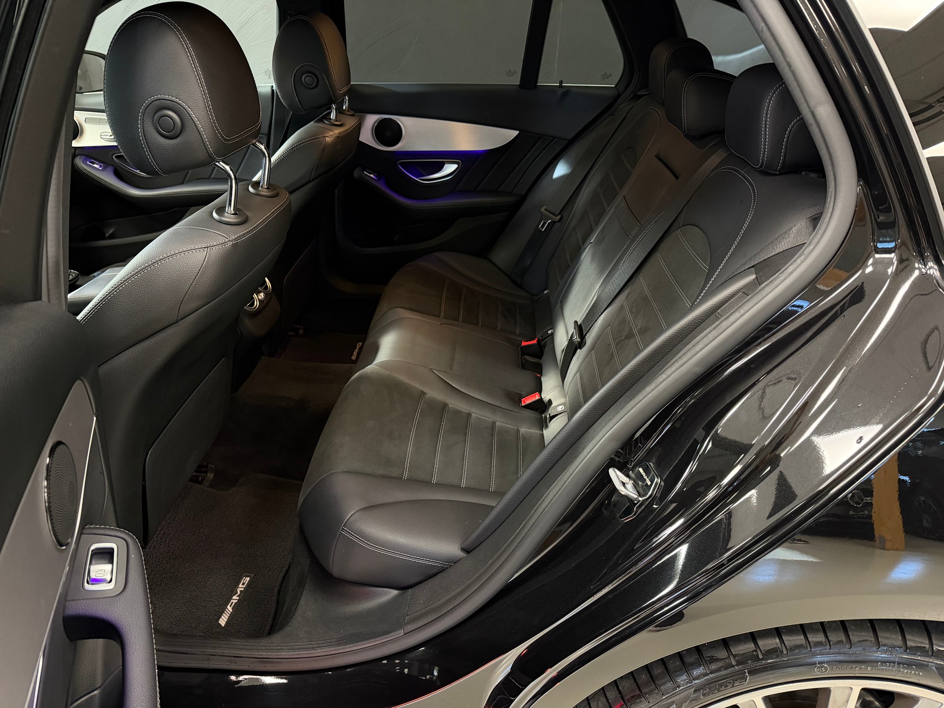 MERCEDES-BENZ C 200 Swiss Star AMG Line 4M 9G-Tronic-image-13