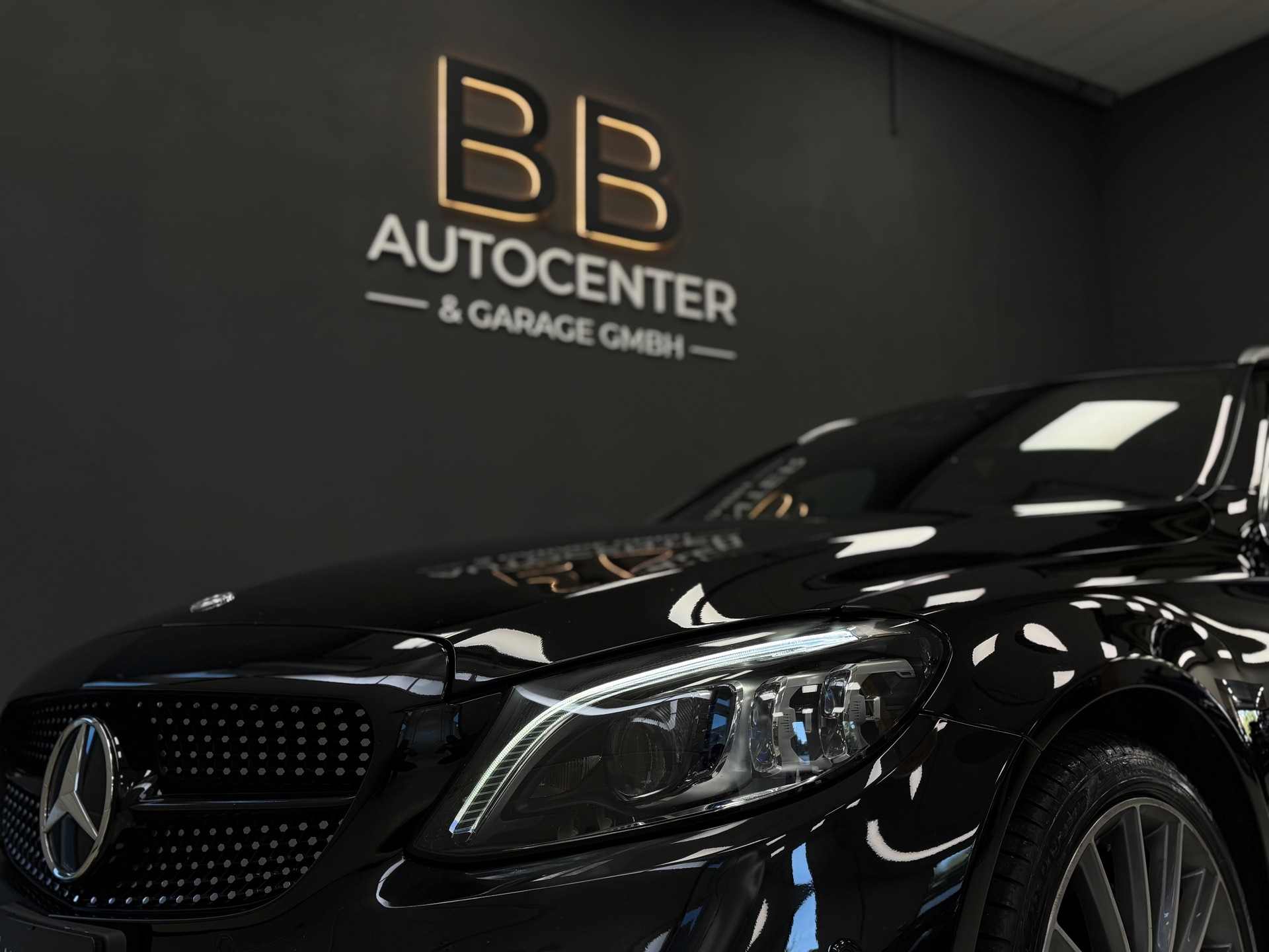 MERCEDES-BENZ C 200 Swiss Star AMG Line 4M 9G-Tronic-image-7