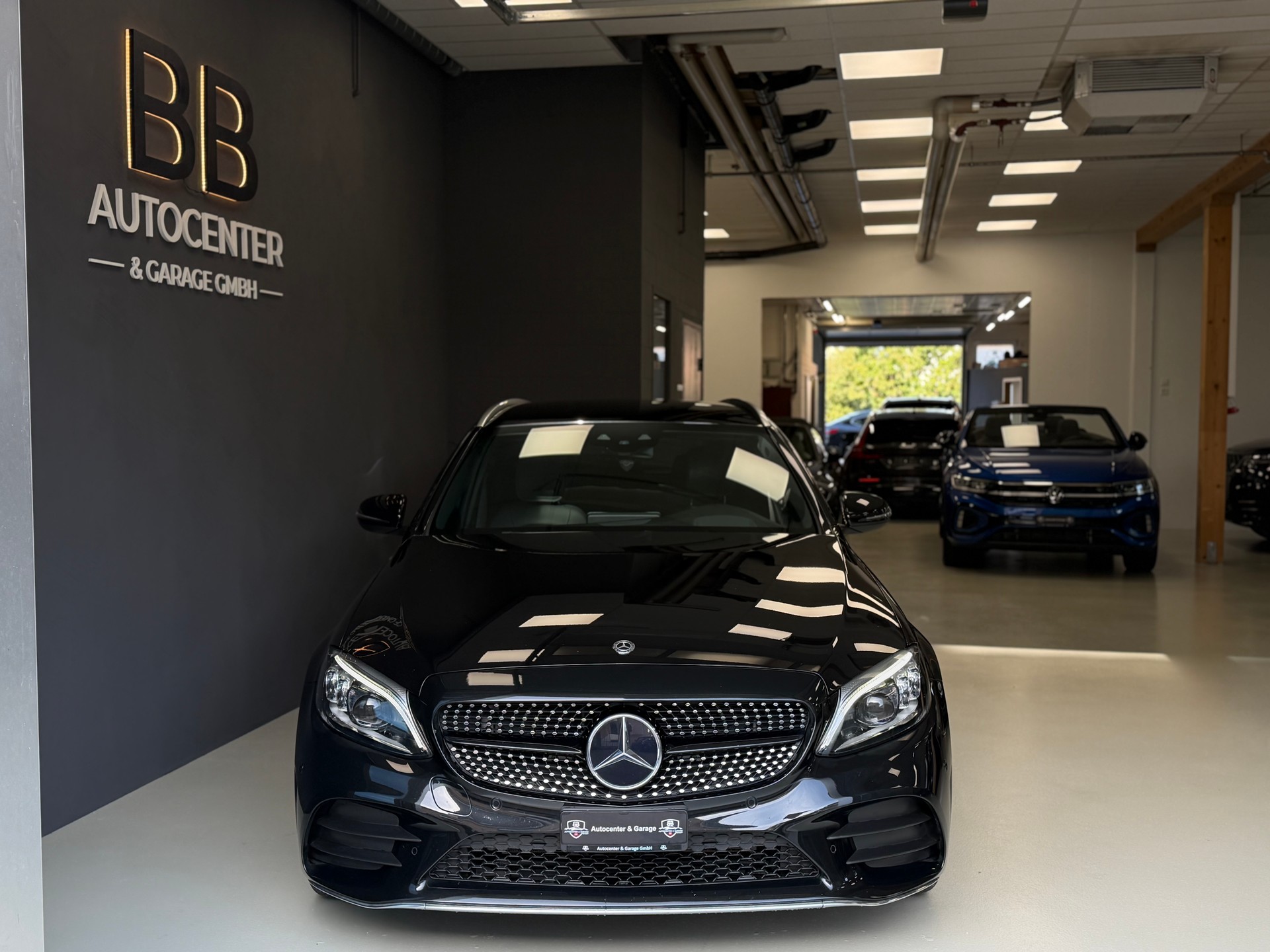 MERCEDES-BENZ C 200 Swiss Star AMG Line 4M 9G-Tronic-image-8
