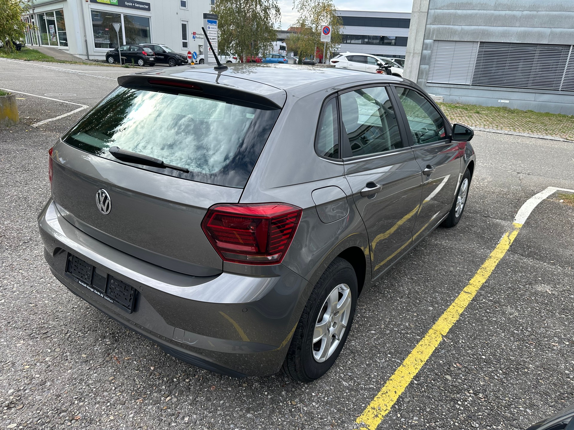 VW Polo 1.0 BMT Trendline-image-4