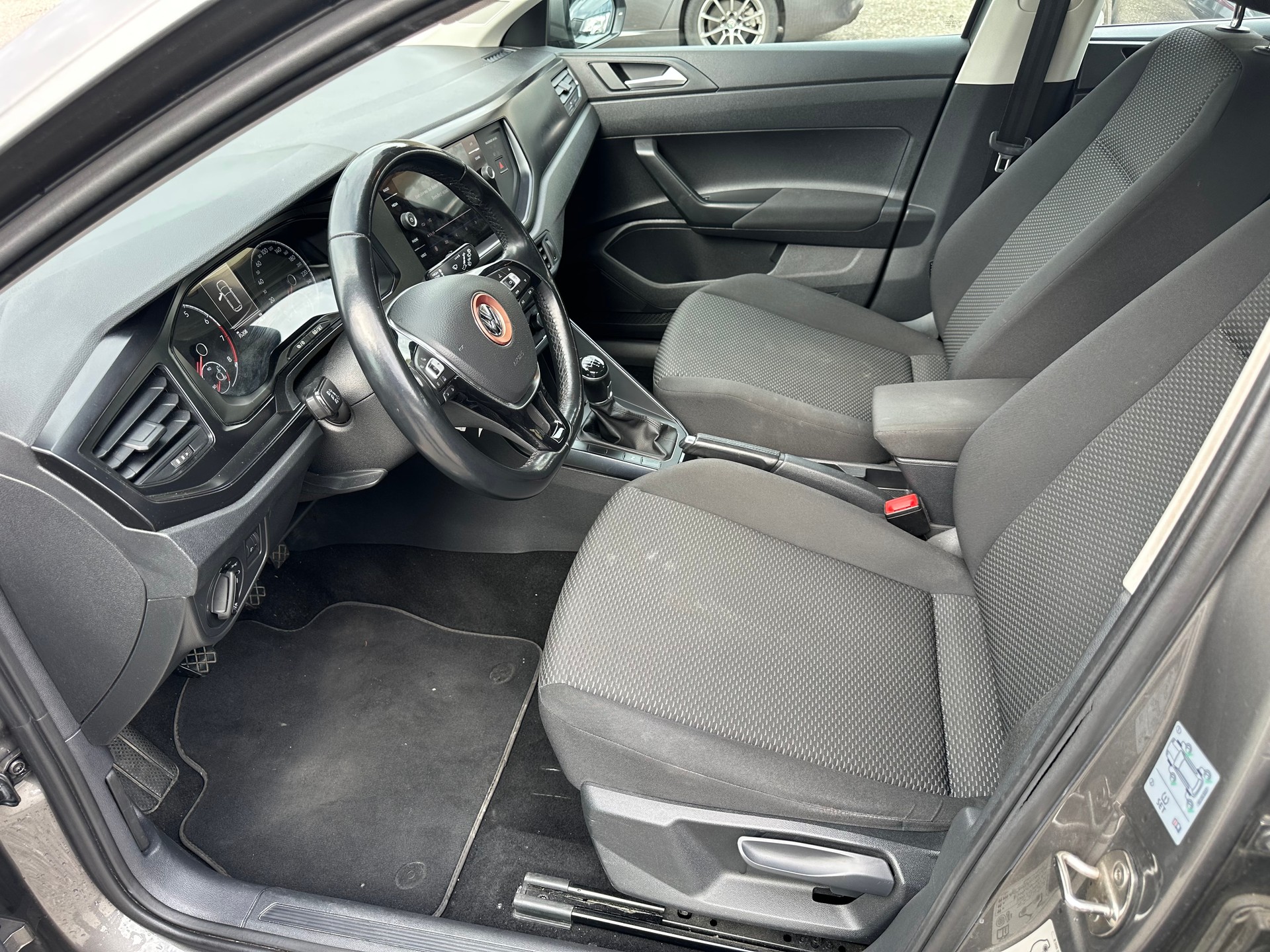 VW Polo 1.0 BMT Trendline-image-11
