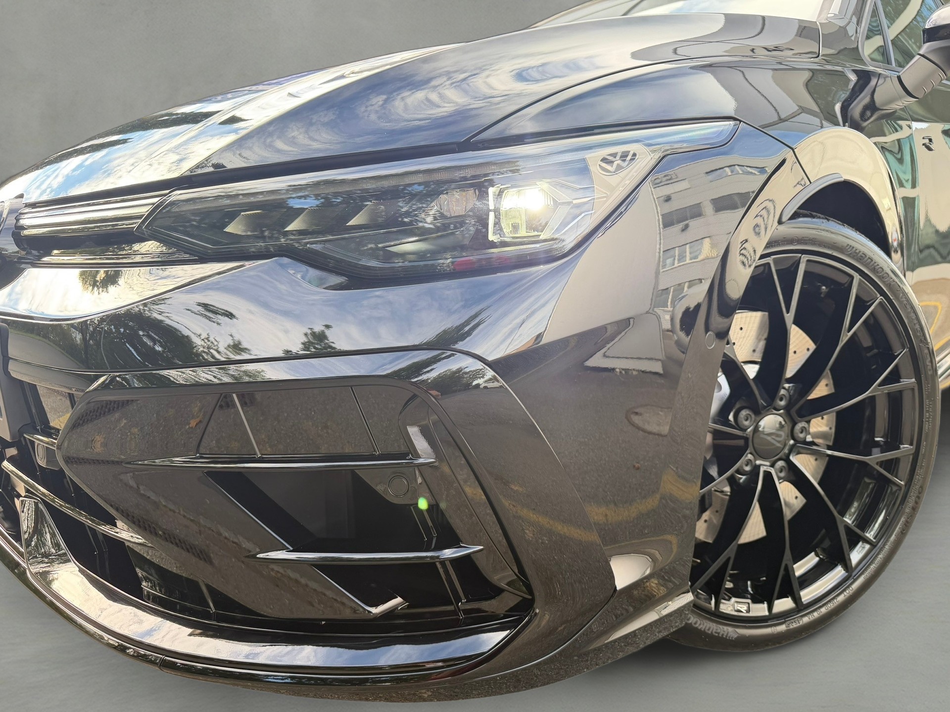 VW Golf 2.0 TSI R DSG 4 Motion-image-2