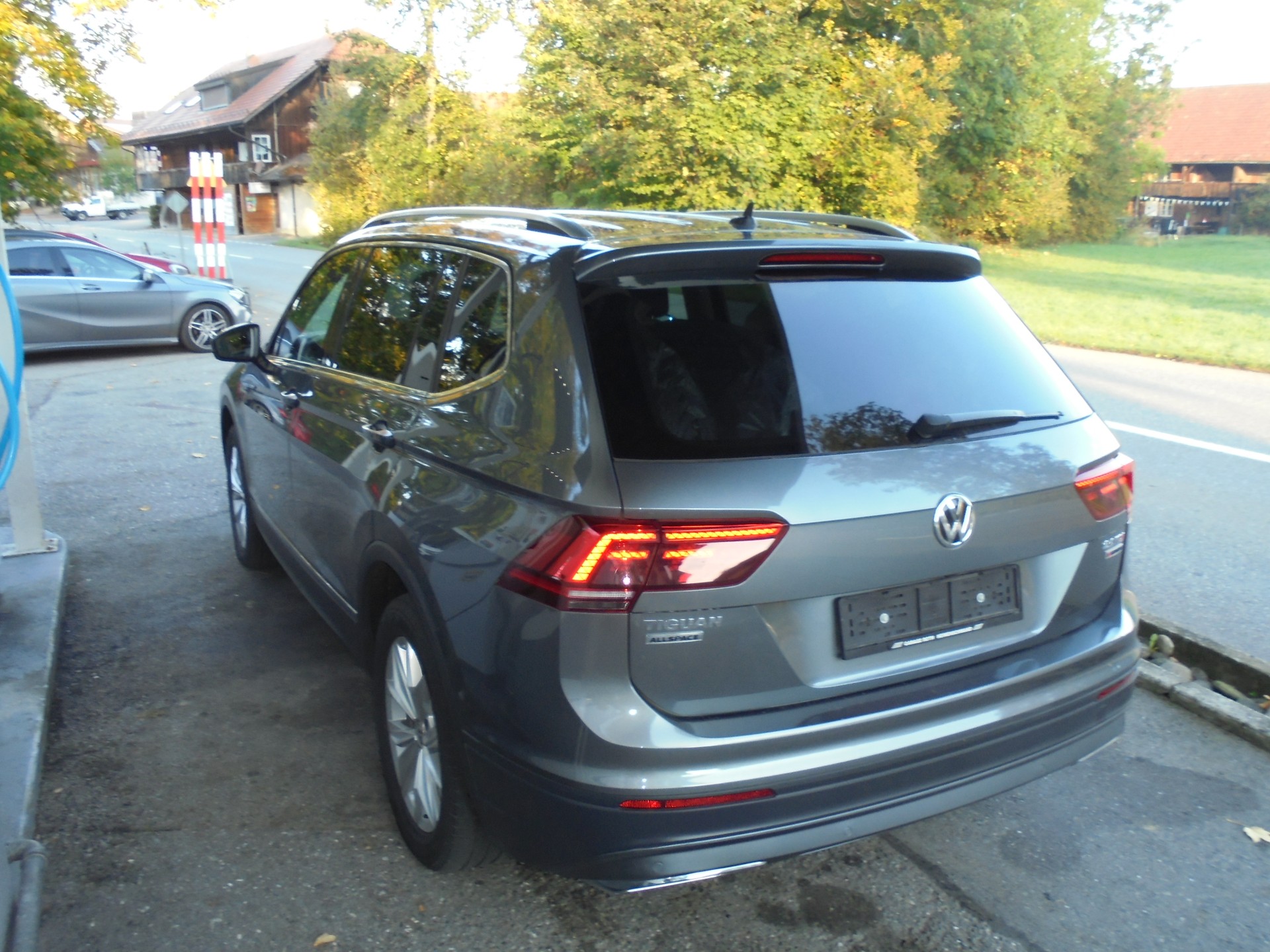 VW Tiguan Allspace 2.0 TDI SCR Highline 4Motion DSG-image-4