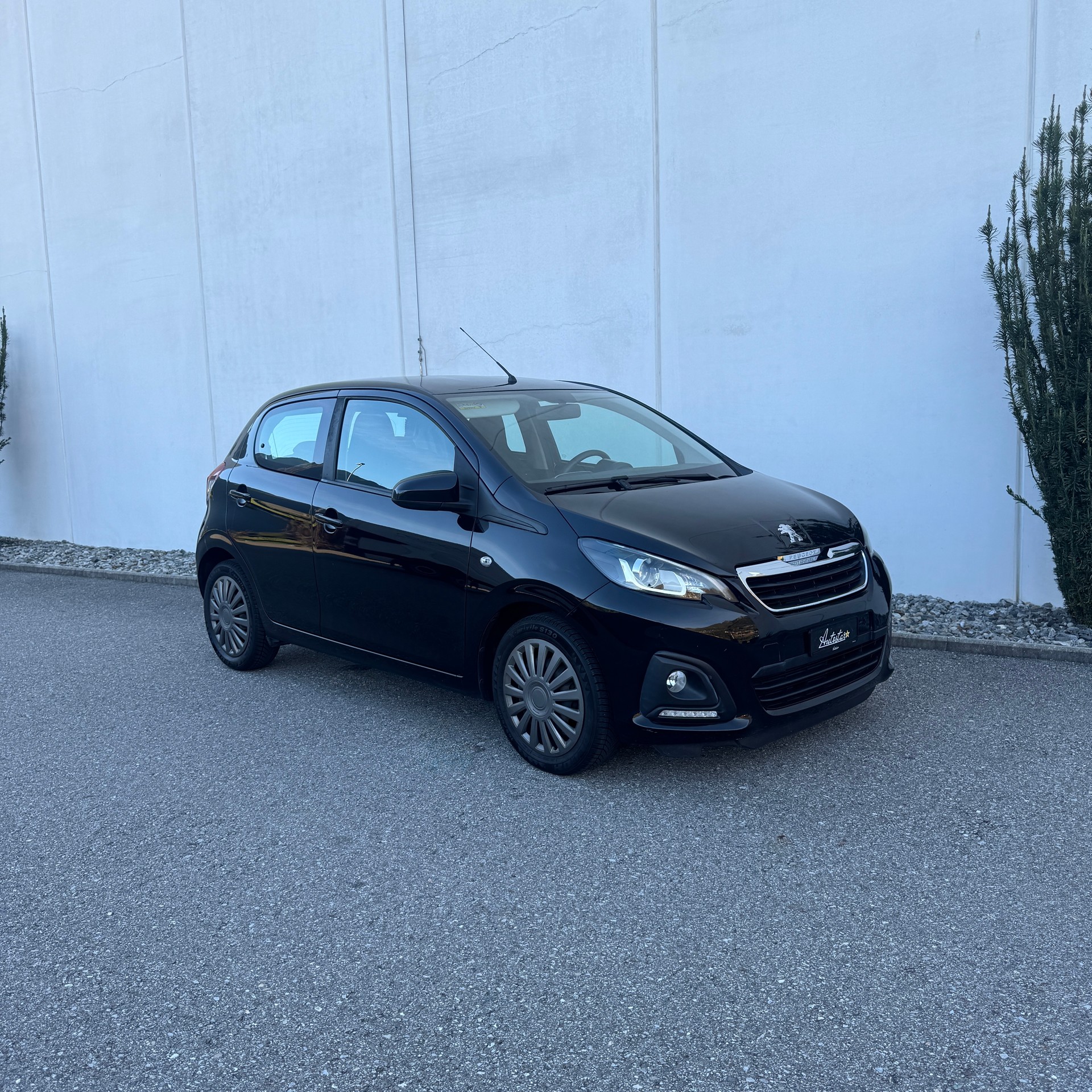 PEUGEOT 108 1.2 VTi-image-0