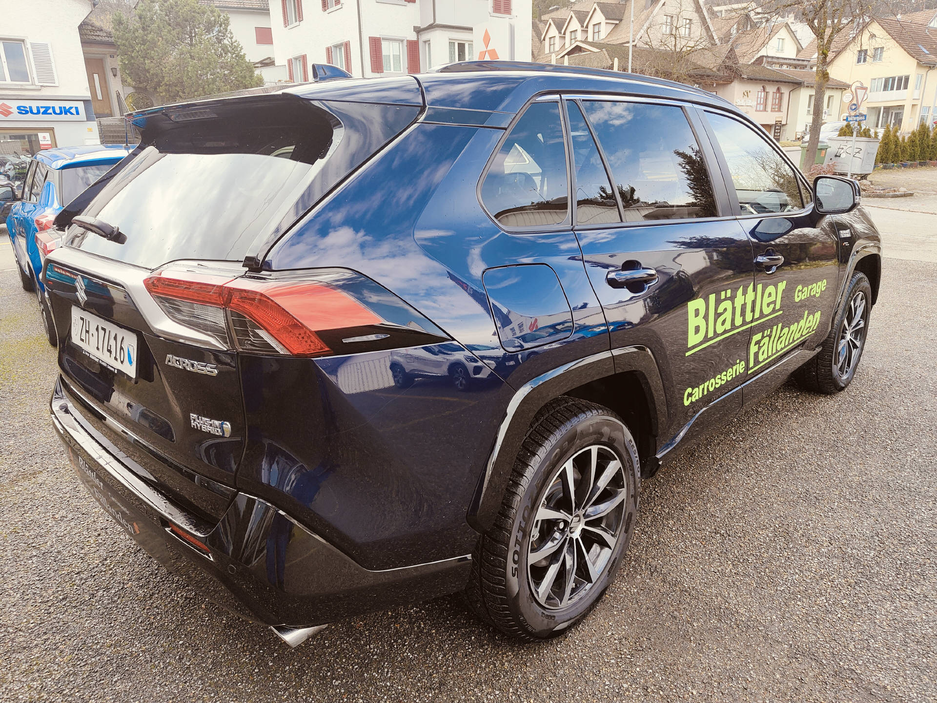 SUZUKI Across 2.5 PHEV Compact Top 4x4-showroom-element-2