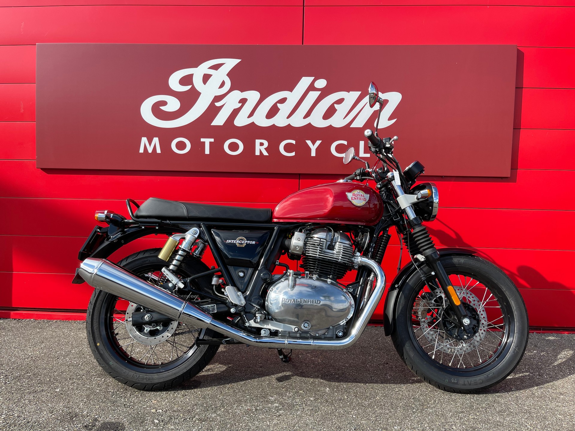 ROYAL ENFIELD Interceptor 650 Standard