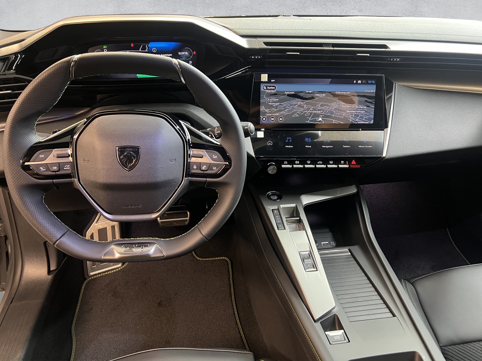 PEUGEOT 308 SW 1.6 PHEV 225 GT-image-13