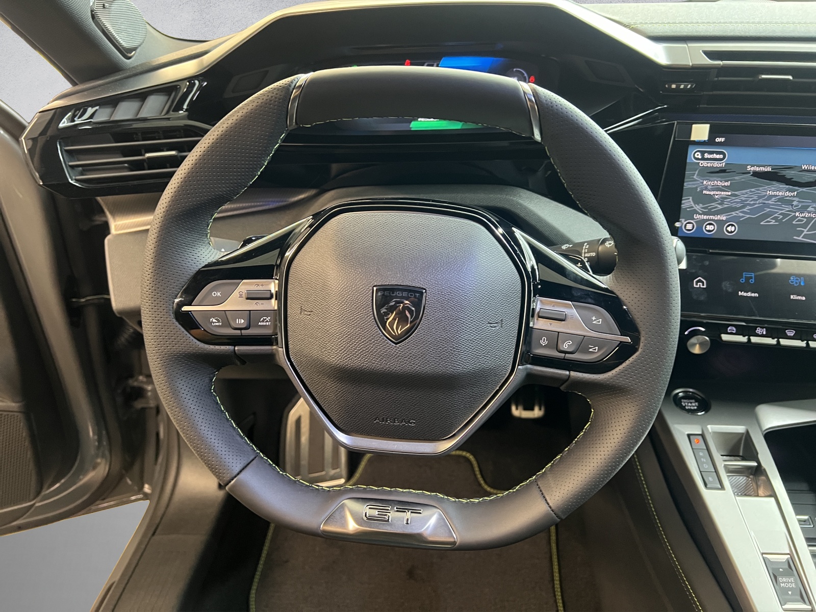 PEUGEOT 308 SW 1.6 PHEV 225 GT-image-11
