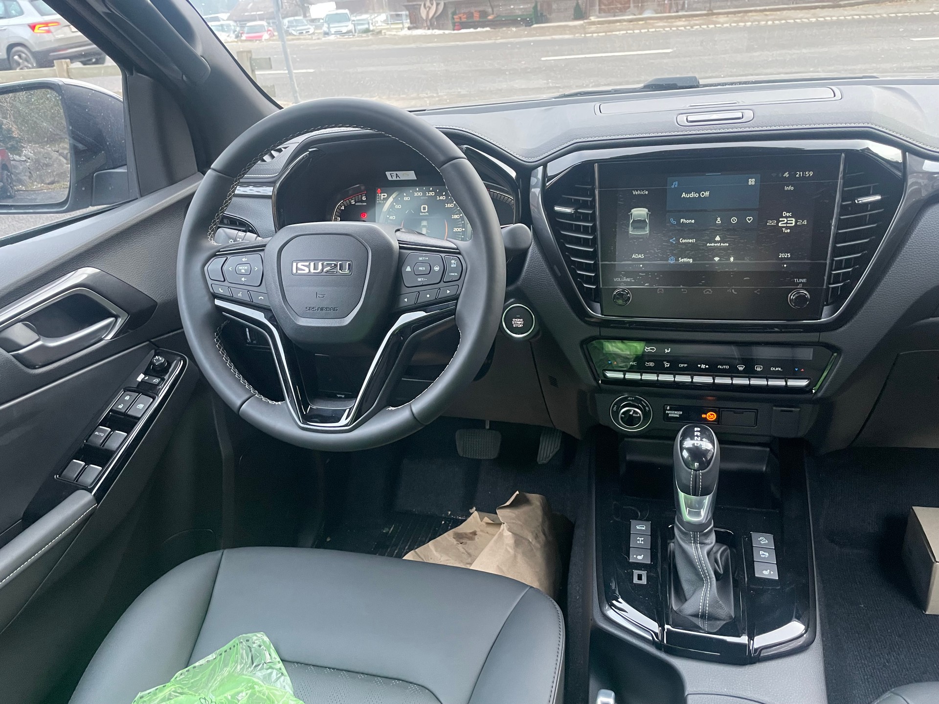ISUZU Nitro Sport +-image-5
