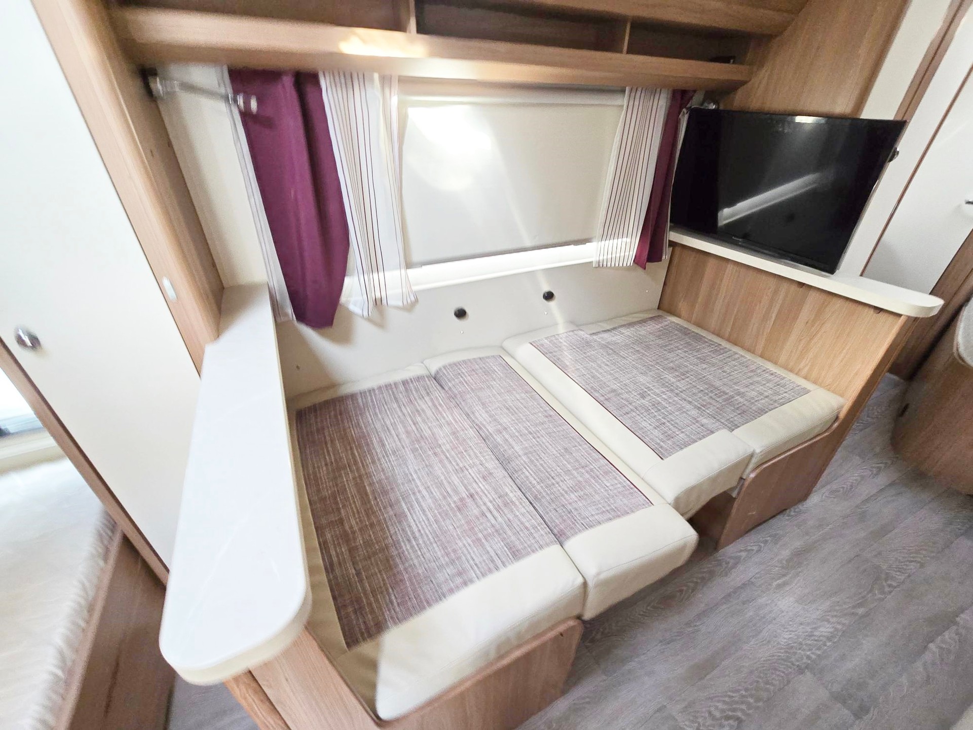 HOBBY DE LUXE 540 KMFE-image-6