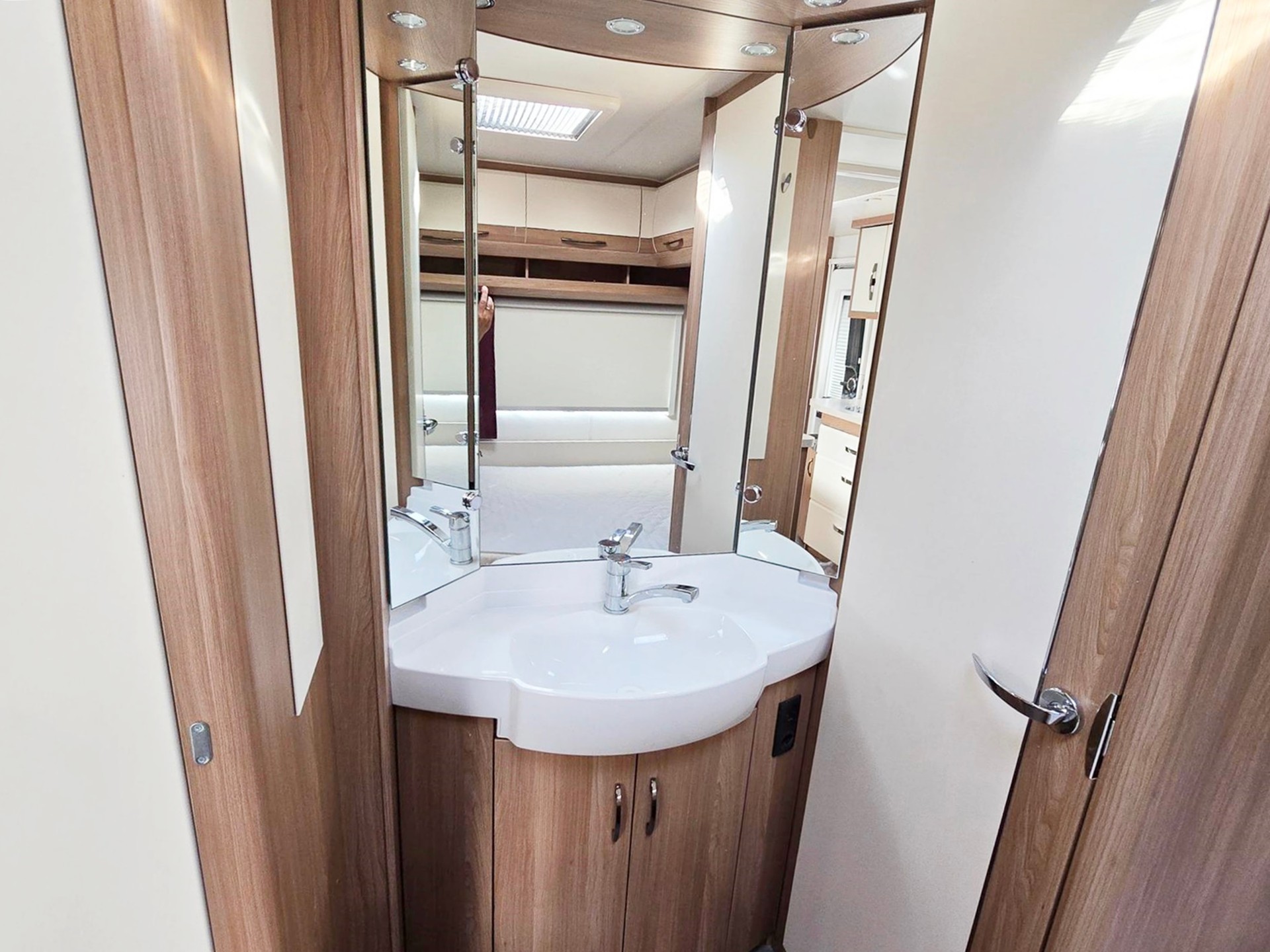 HOBBY DE LUXE 540 KMFE-image-14