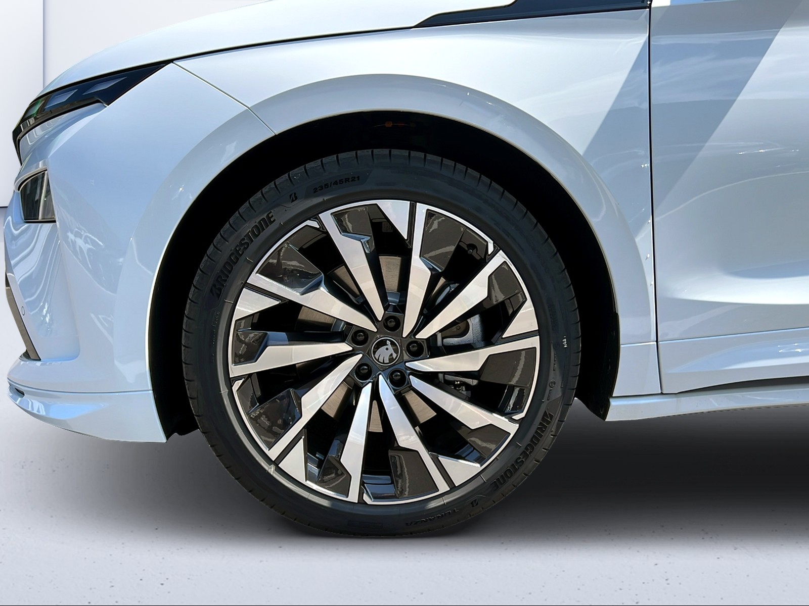SKODA Enyaq 85x Sportline 4x4-image-8