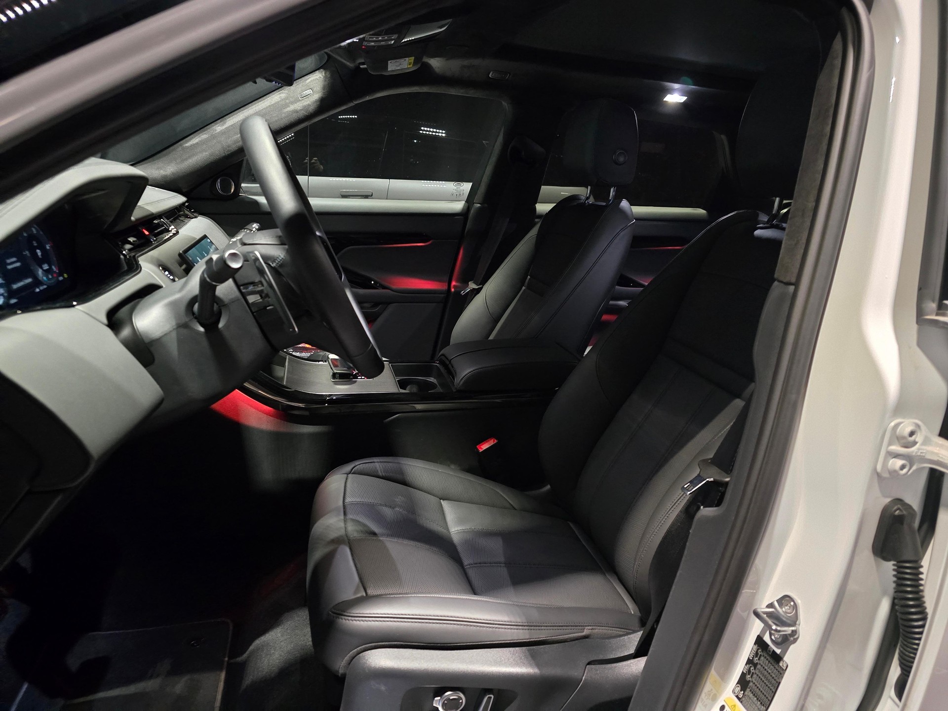 LAND ROVER Range Rover Evoque 2.0 D 200 Autobiography-image-6